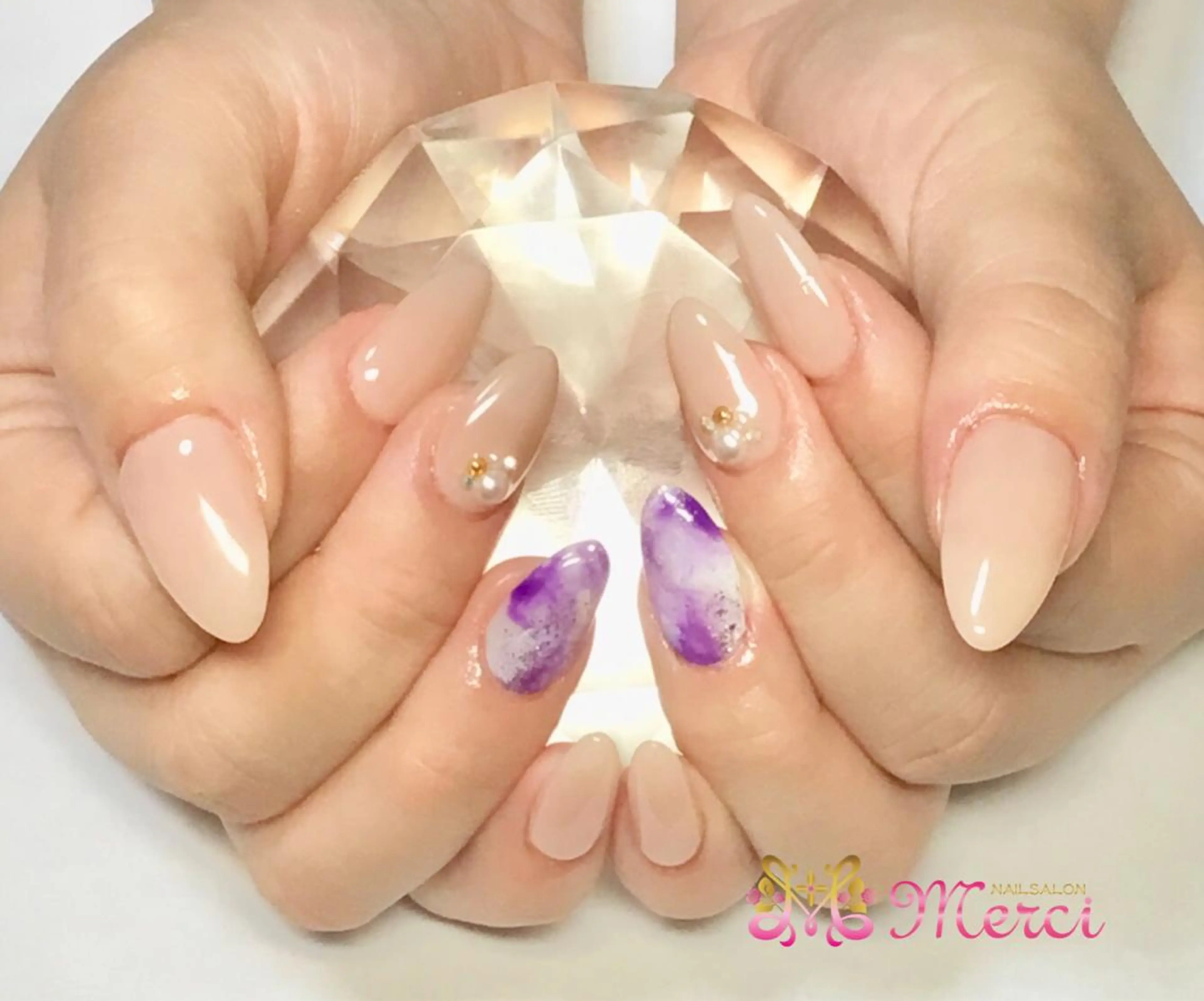 セミロング ハンドネイル NAILSALON　 Merciのネイルデザイン