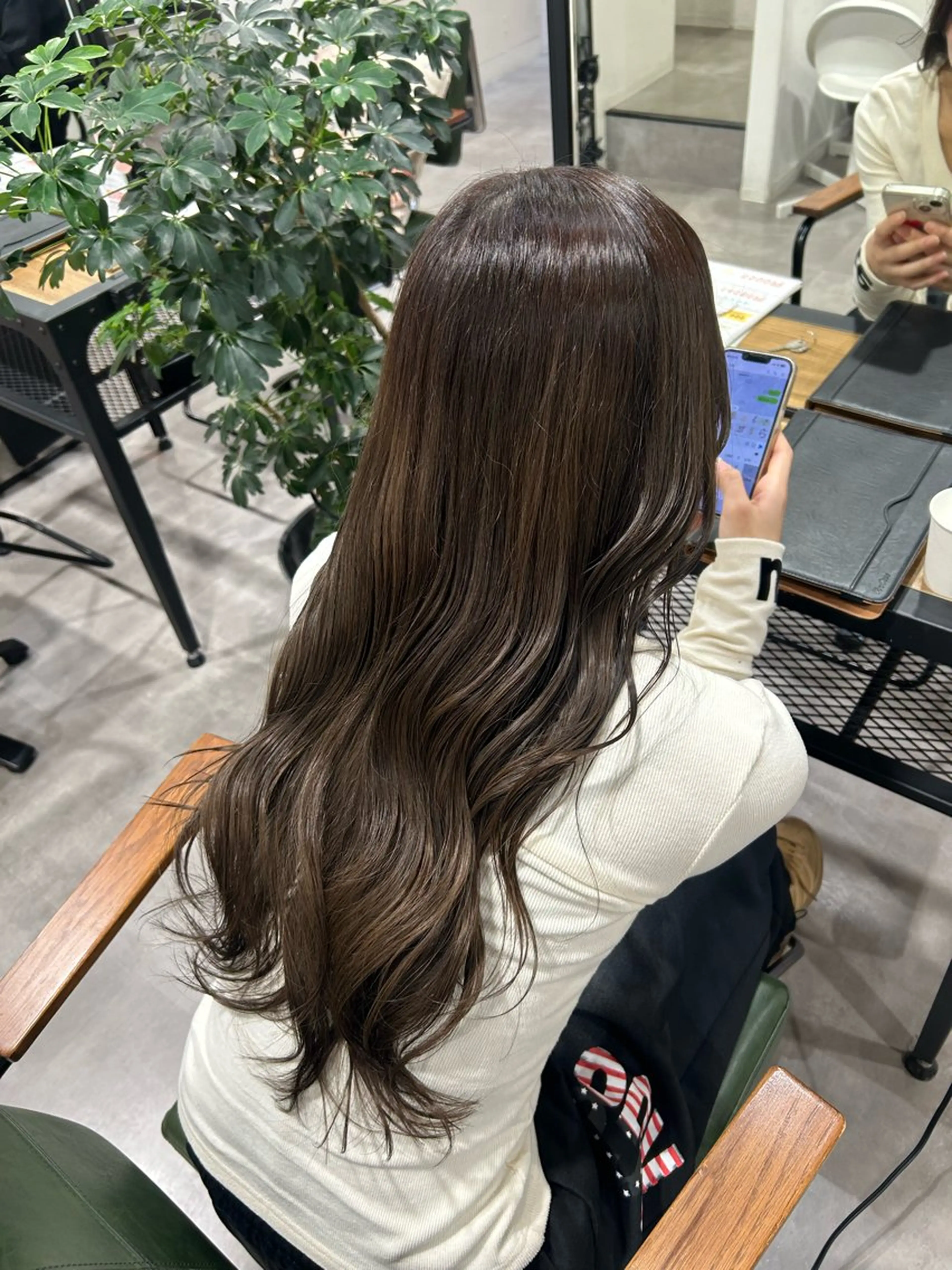 カラー kanae🫧 ｜透明感カラー｜平尾のヘアスタイル