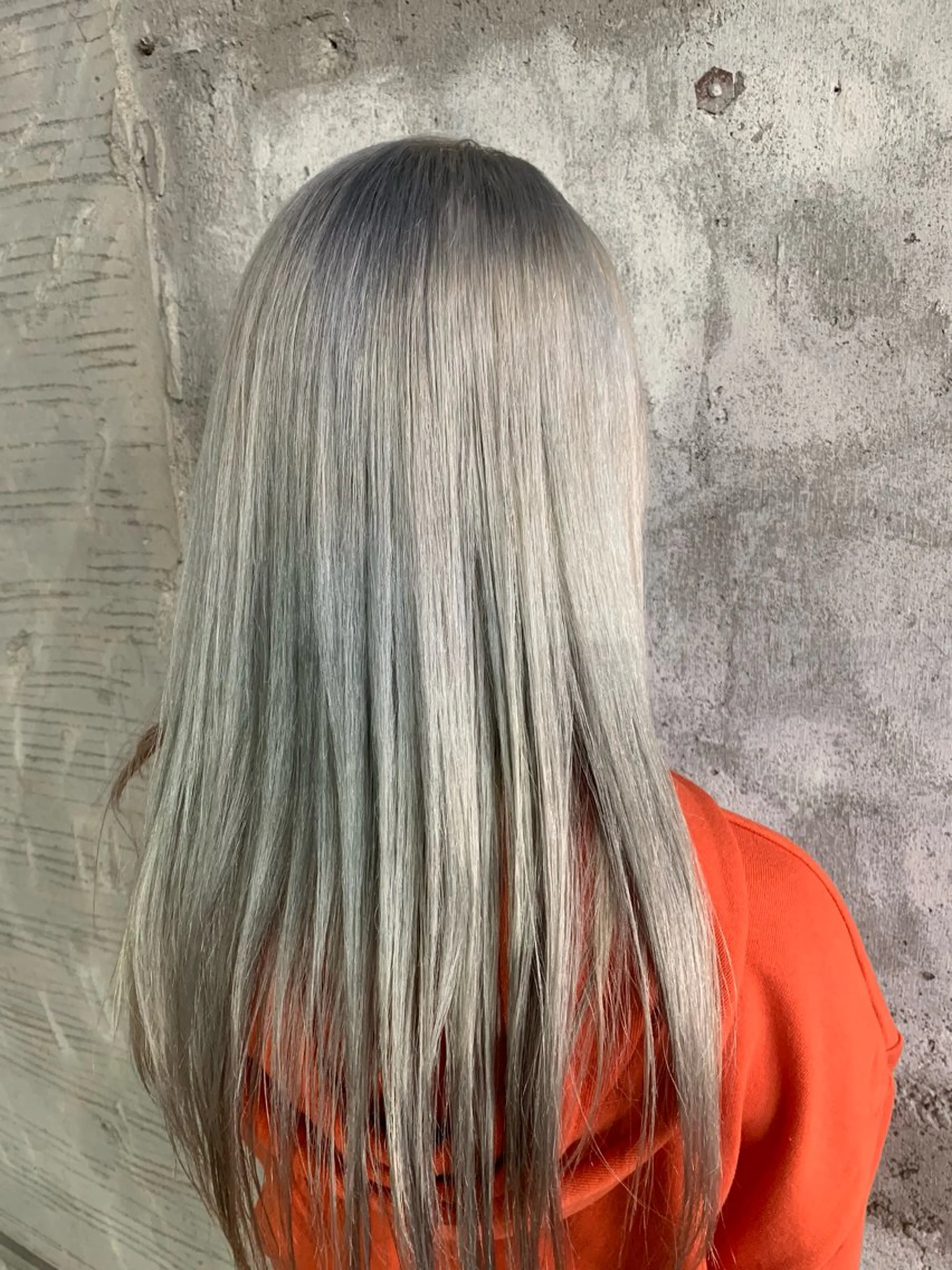 ロング カラー MOND / PINのヘアスタイル