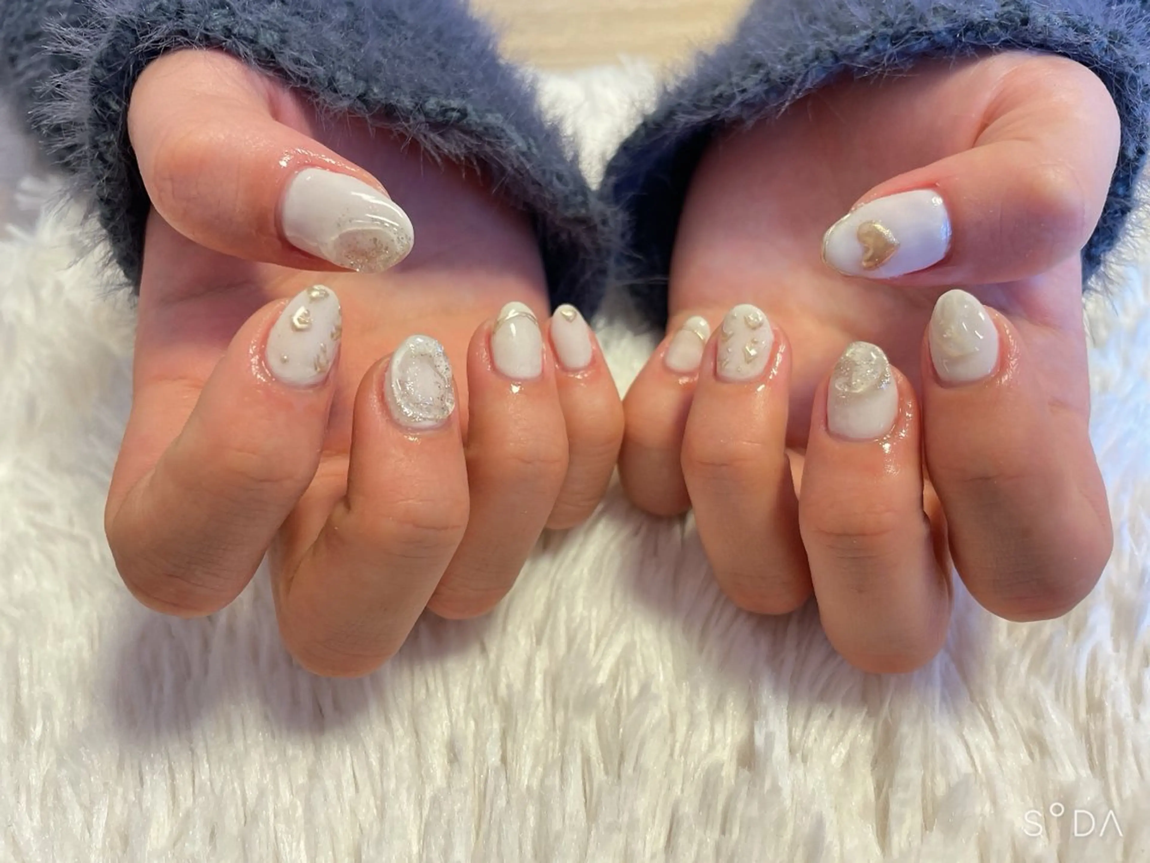 ネイル アートネイル ミラーネイル ニュアンスネイル バレンタイン ホワイト Nail salon Betty❤︎のネイルデザイン