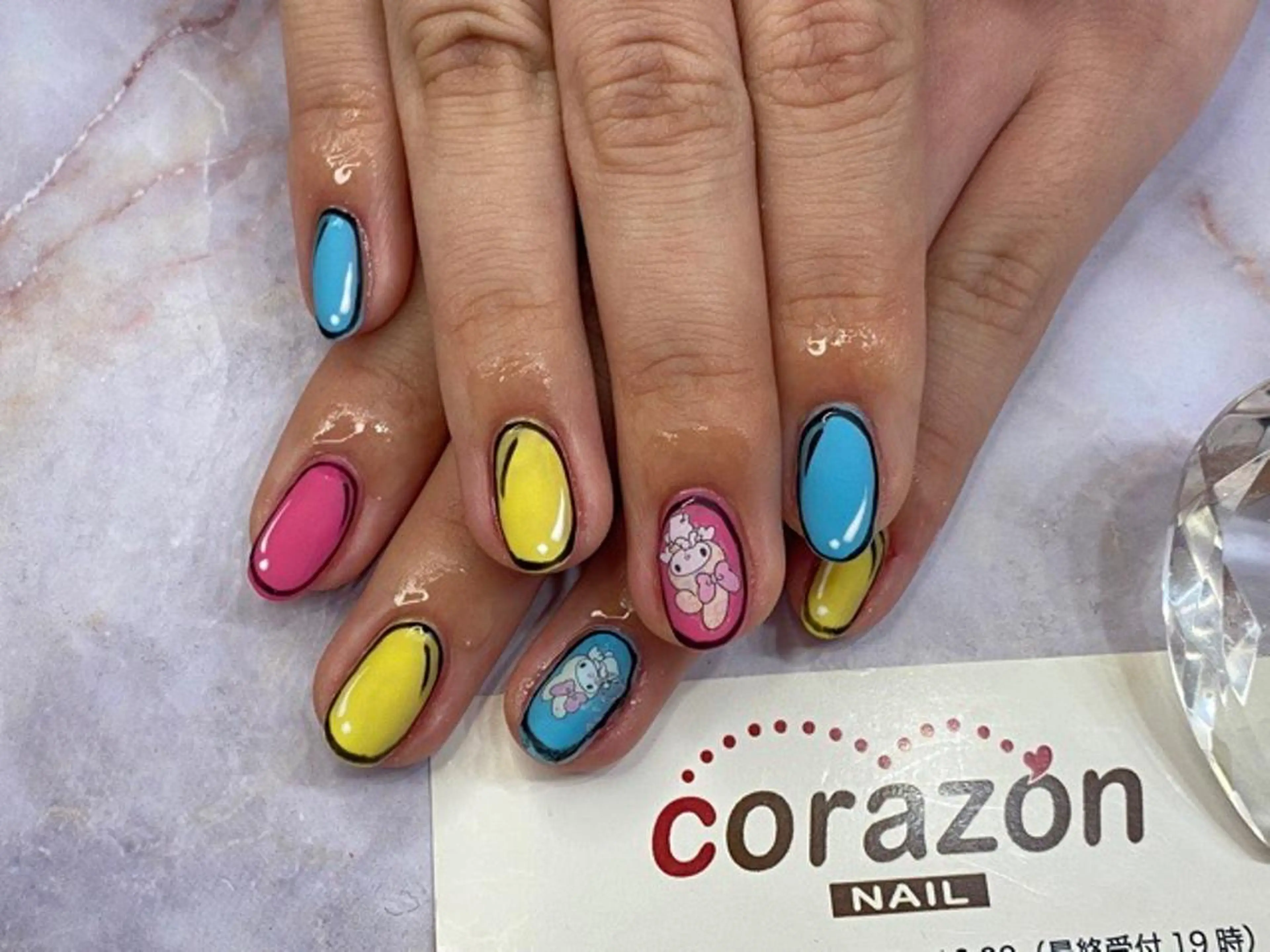 ネイル アートネイル 水色 ワンカラーネイル ピンク 黄色 corazon所属・ネイリスト aicoのネイルデザイン