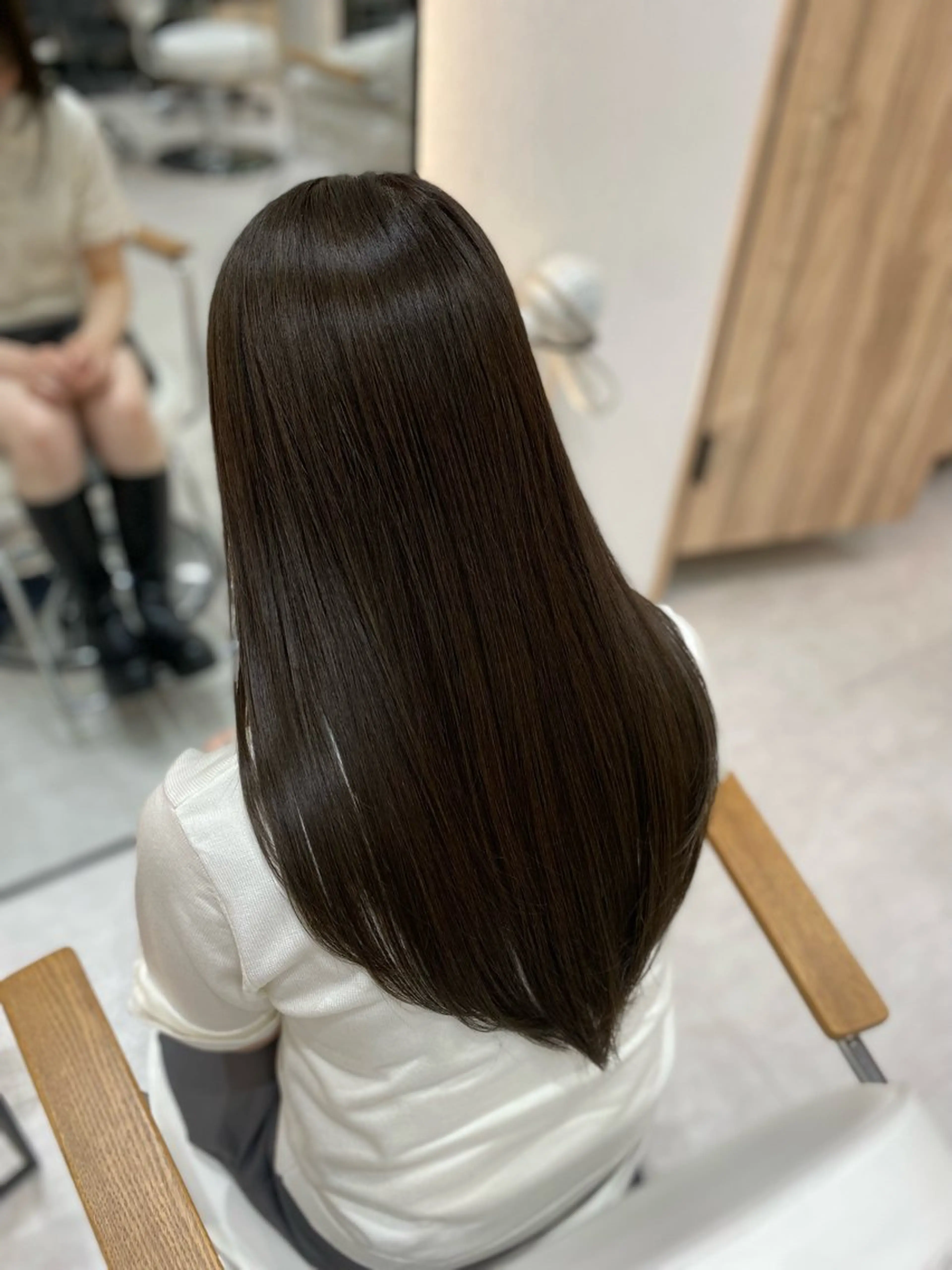 ロング カラー レイヤーカット カット ヘアカラー トリートメント 艶髪・透明感カラー・ 韓国ヘア・Yuriのヘアスタイル
