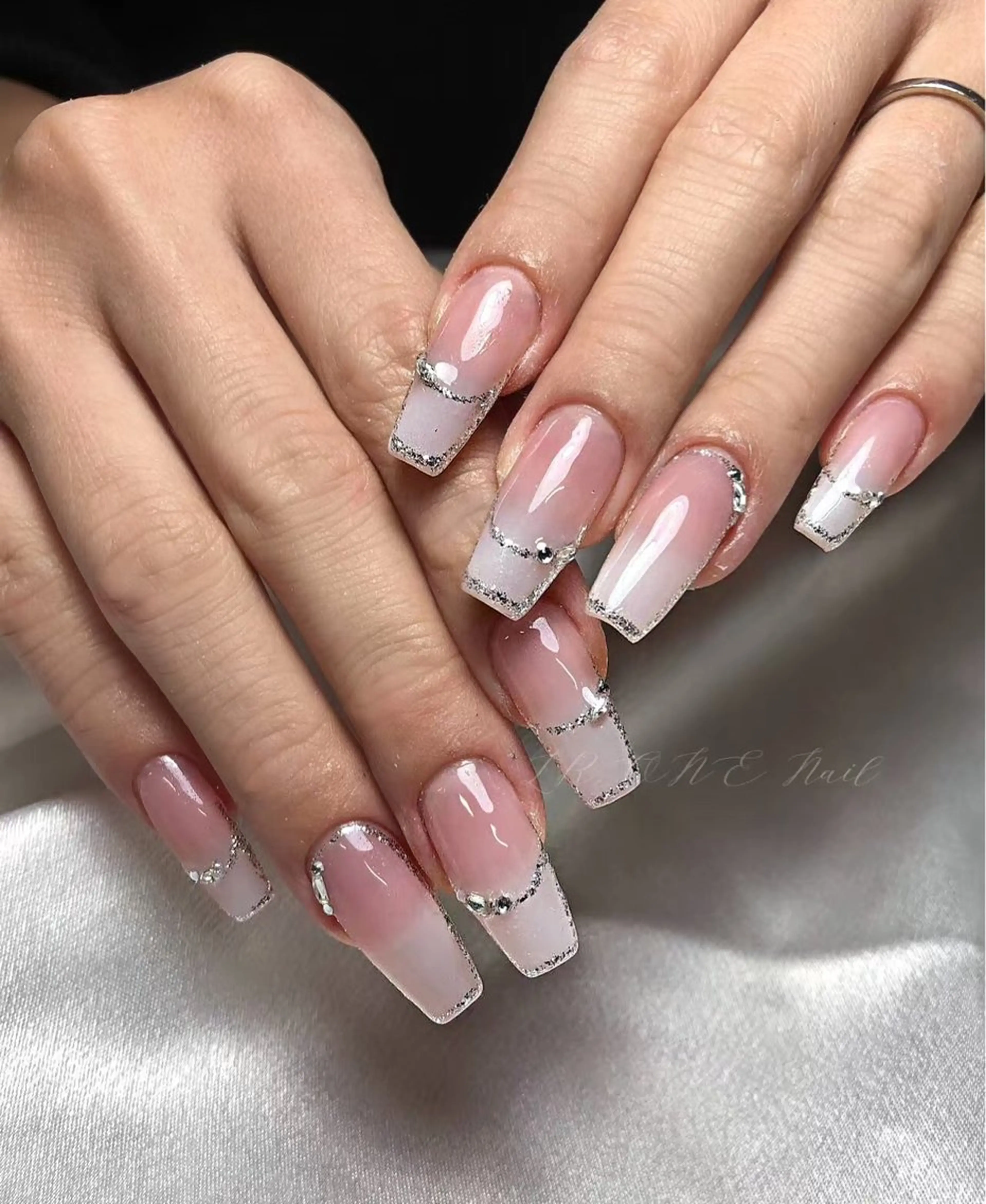 ネイル ハンドネイル LR.ONE ヨウのネイルデザイン