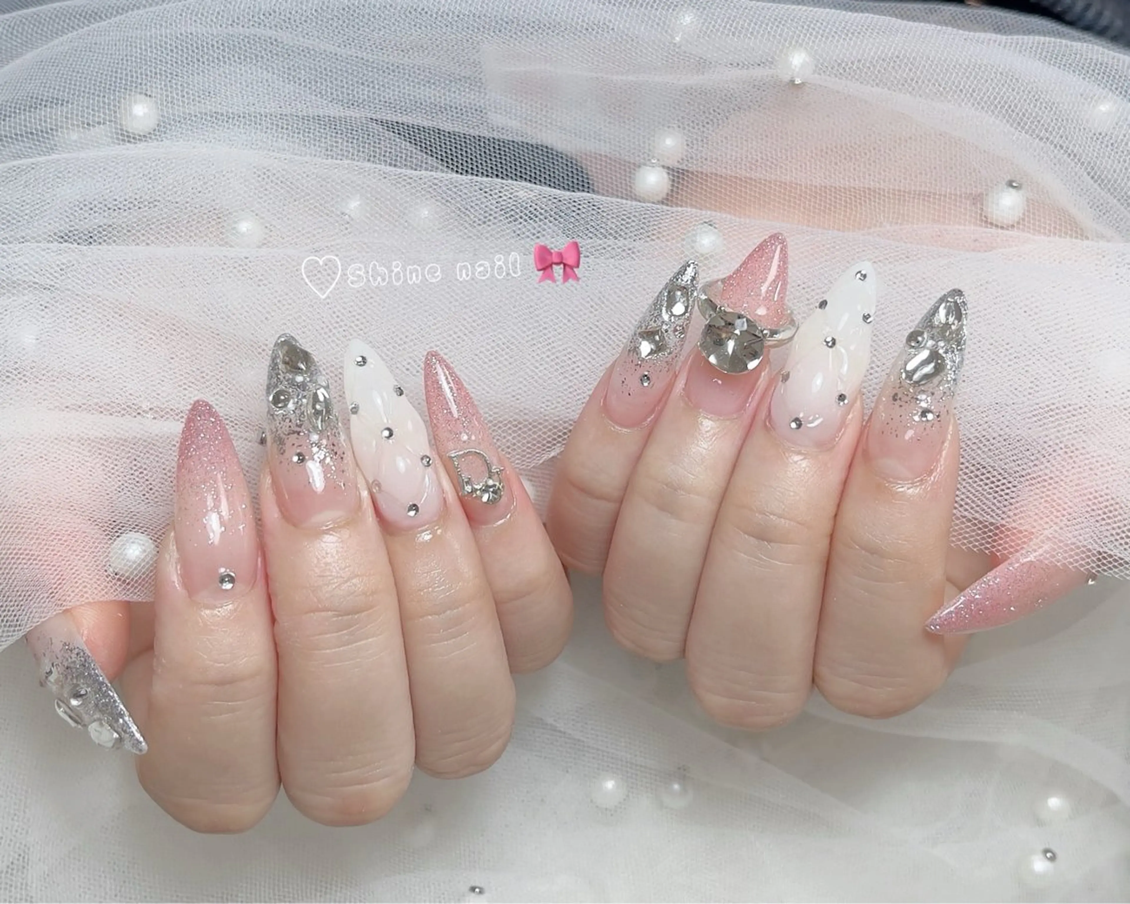 ネイル 〜Shine Nail〜【サイナネイル】パラジェル／ 長さだし／持ち込み／ワンホン／フィルイン所属・サイナ🎀 長さだし&デザインのネイルデザイン