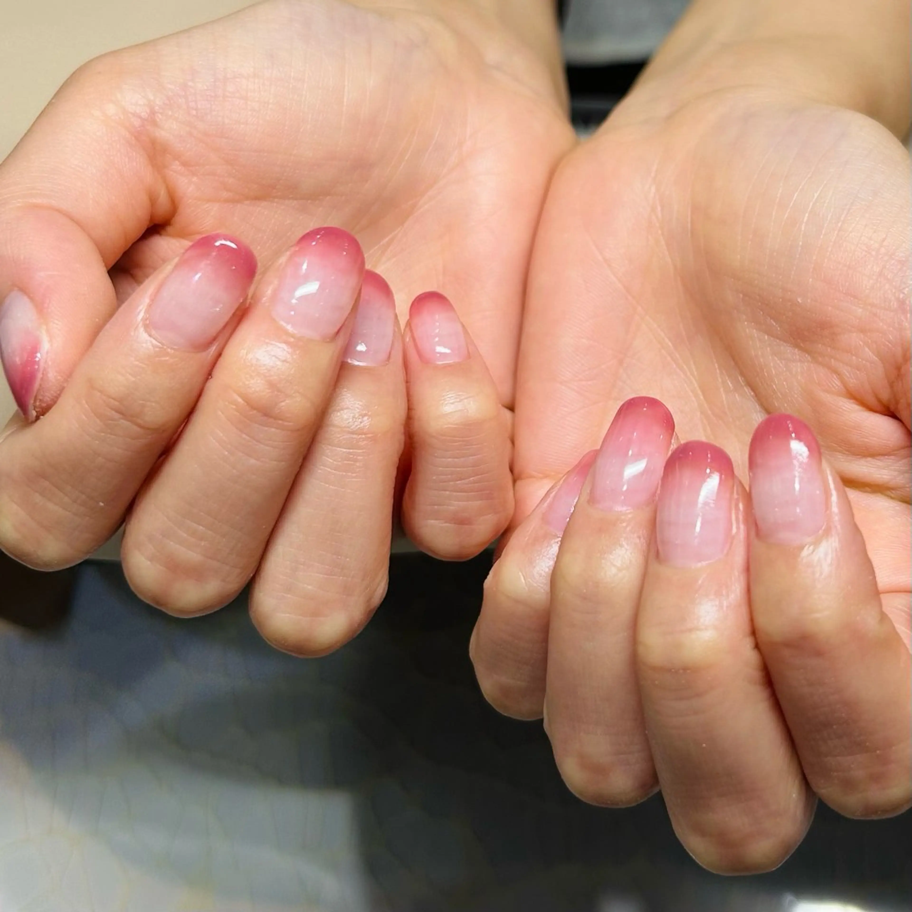 （オフなし）カラーグラデーションネイル💅(ベースカラーはクリアでのご案内)⚠️お支払い現金のみ⚠️の写真