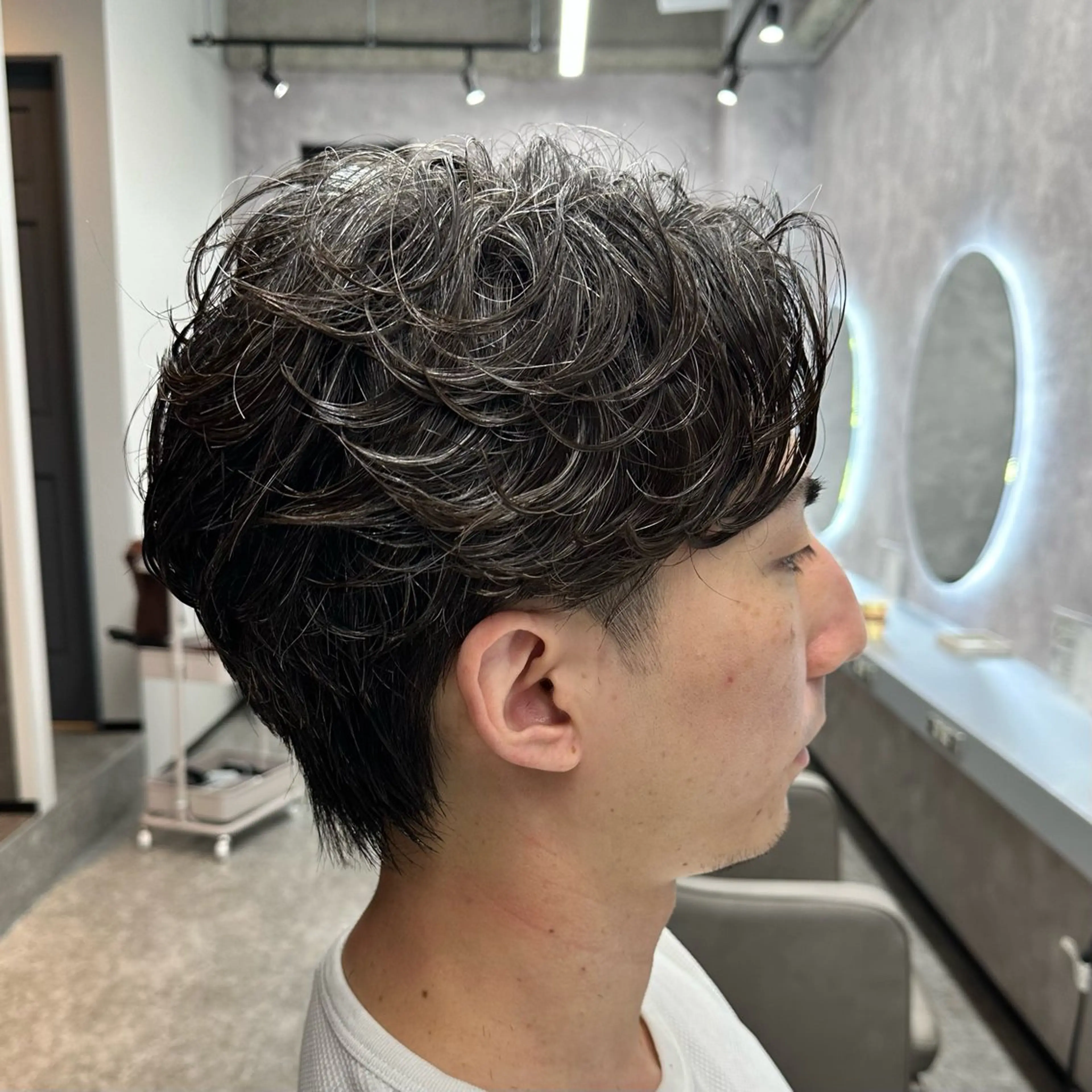 ショート パーマ メンズ カット パーマ メンズパーマ🔵 ハイトーン✨原田慎也のヘアスタイル