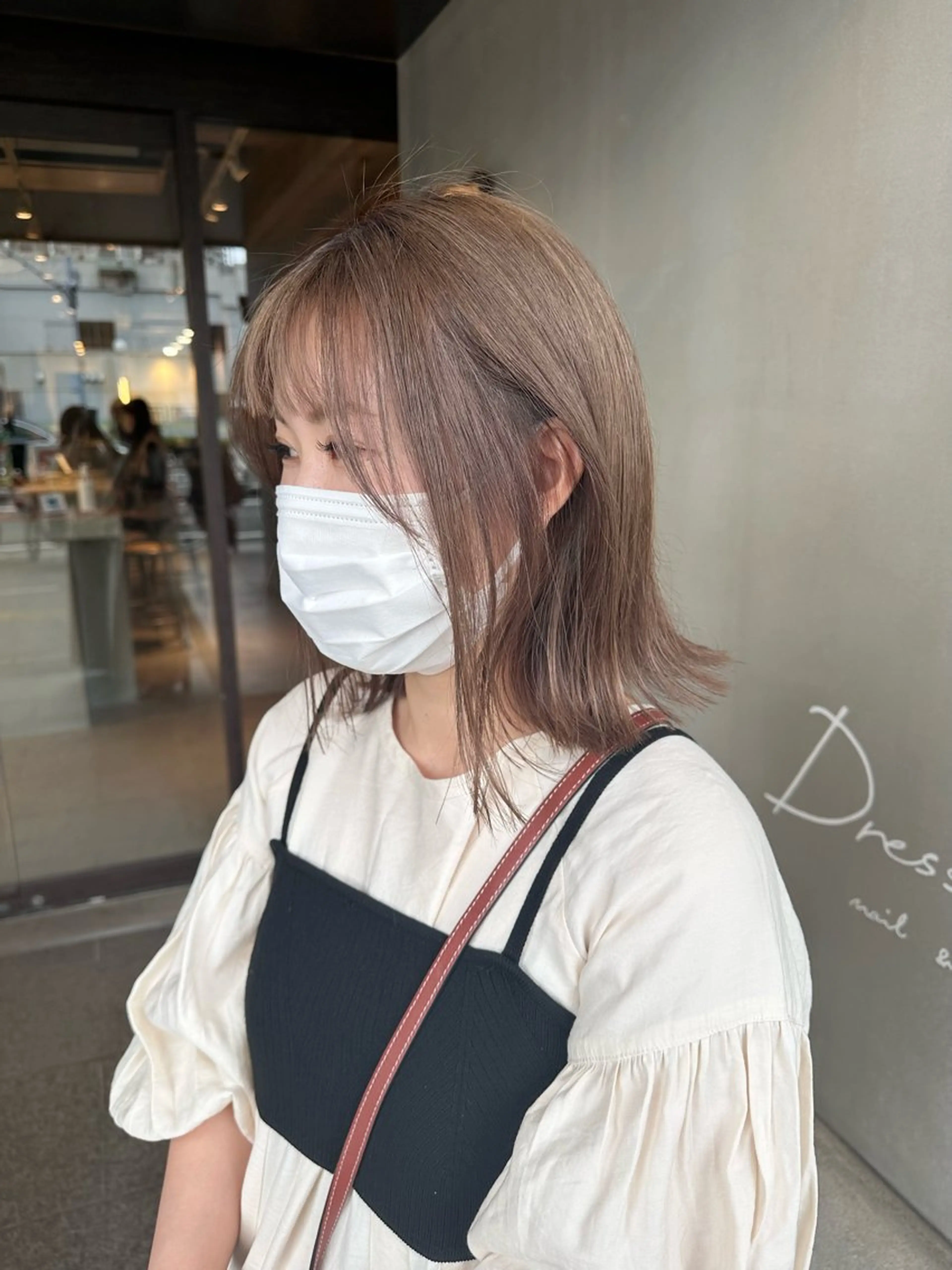 ミディアム カラー 福崎 真奈のヘアスタイル