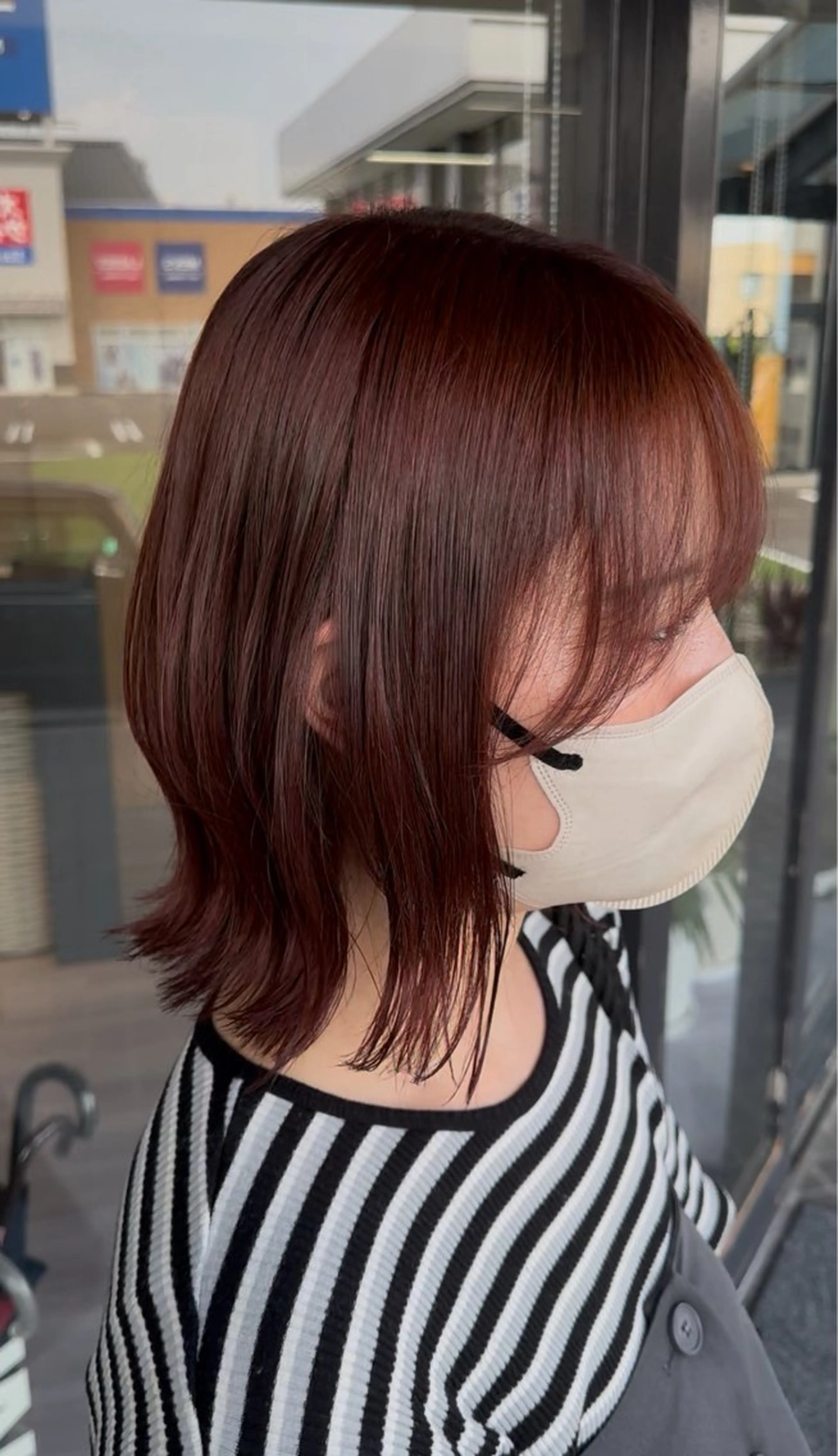 ミディアム カラー ブリーチ ブリーチなしカラー レッドカラー ヘアカラー arika　オケシ リョウダイのヘアスタイル