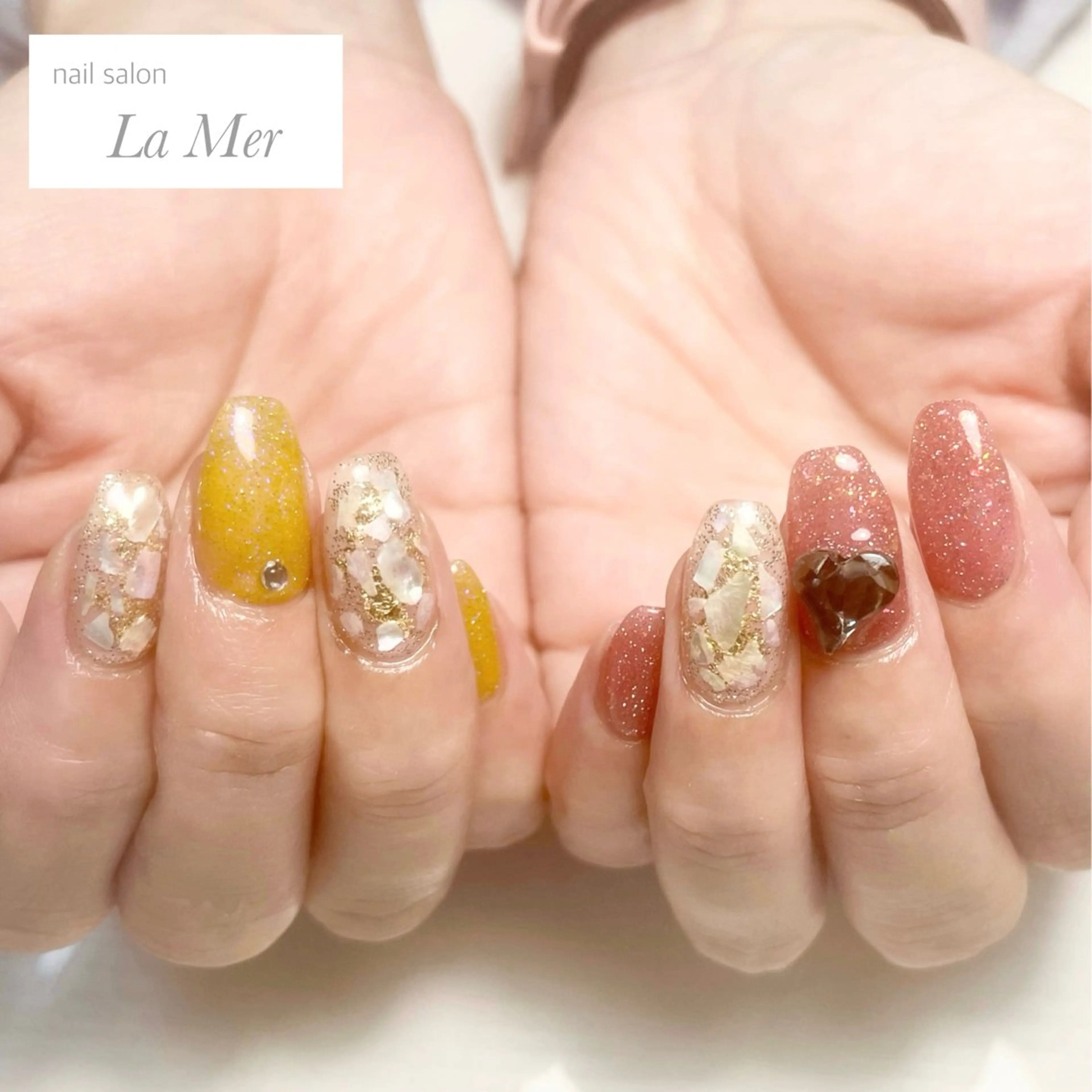 ネイル フラッシュネイル ハート ピンク スクエアネイル 夏ネイル ハンドネイル nailsalon La Merのネイルデザイン