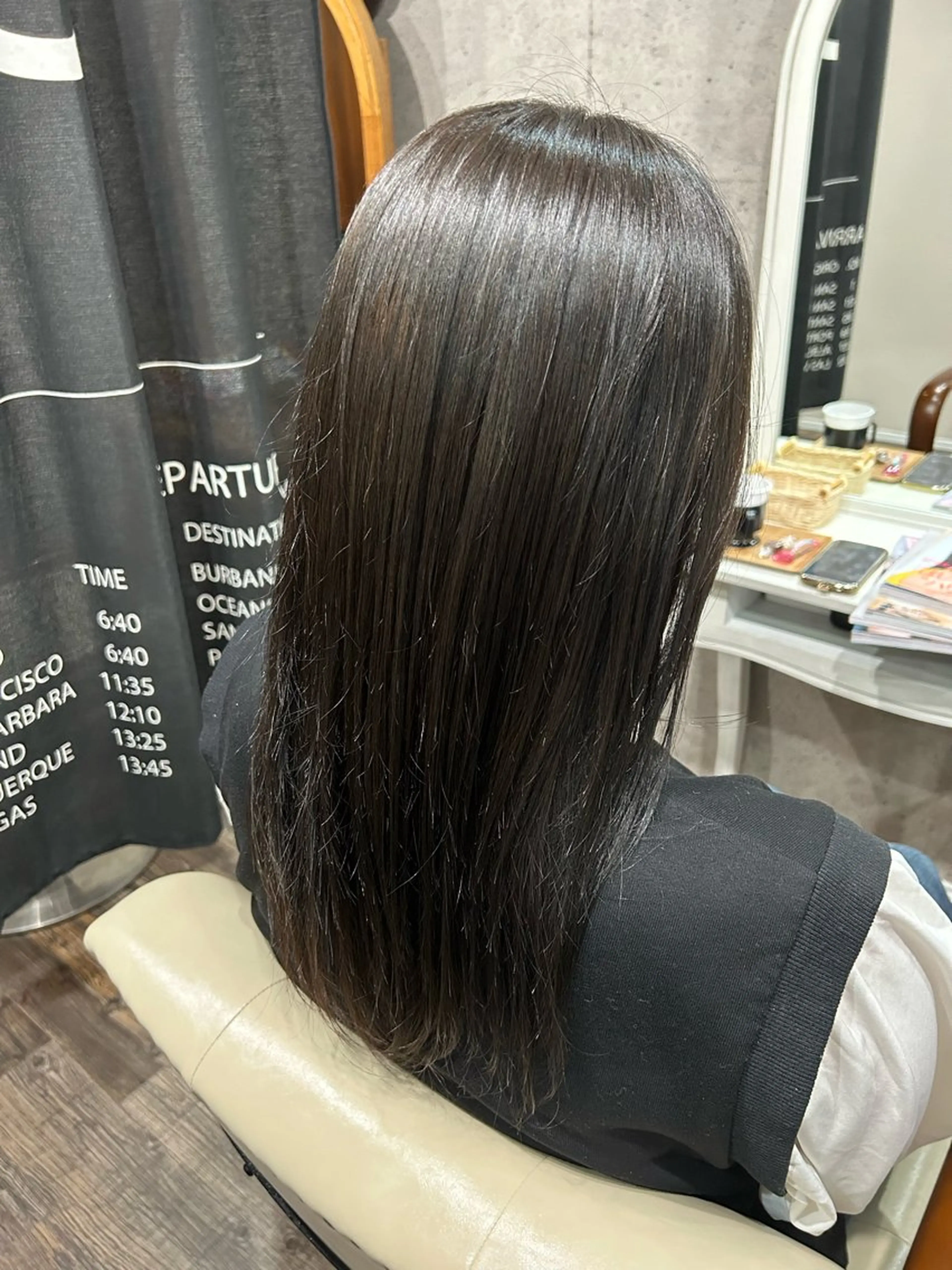 カラー アッシュ 今野 詩音のヘアスタイル
