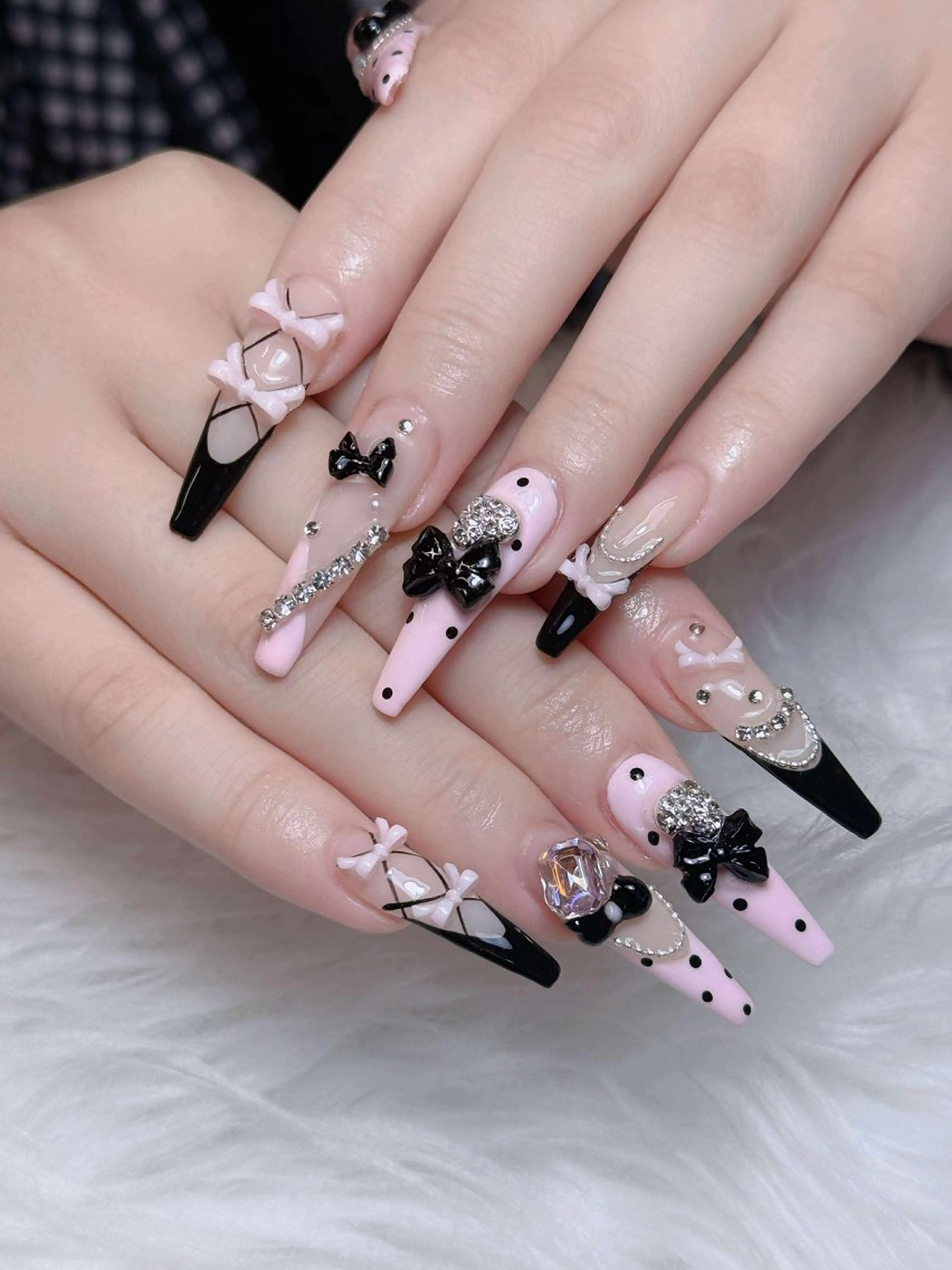 ネイル オーロラネイル チークネイル フットネイル フレンチネイル ハロウィン ハンドネイル Lumi Nail 新大久保3‘のネイルデザイン