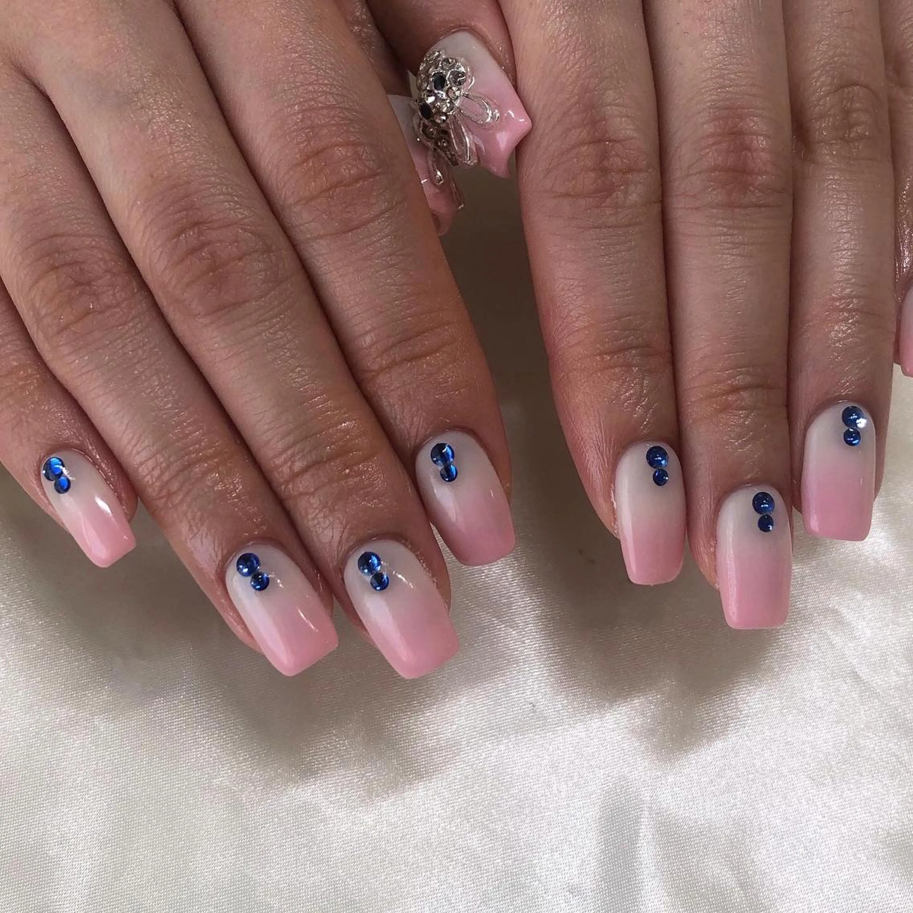 ネイル ハンドネイル ViViA momokaのネイルデザイン