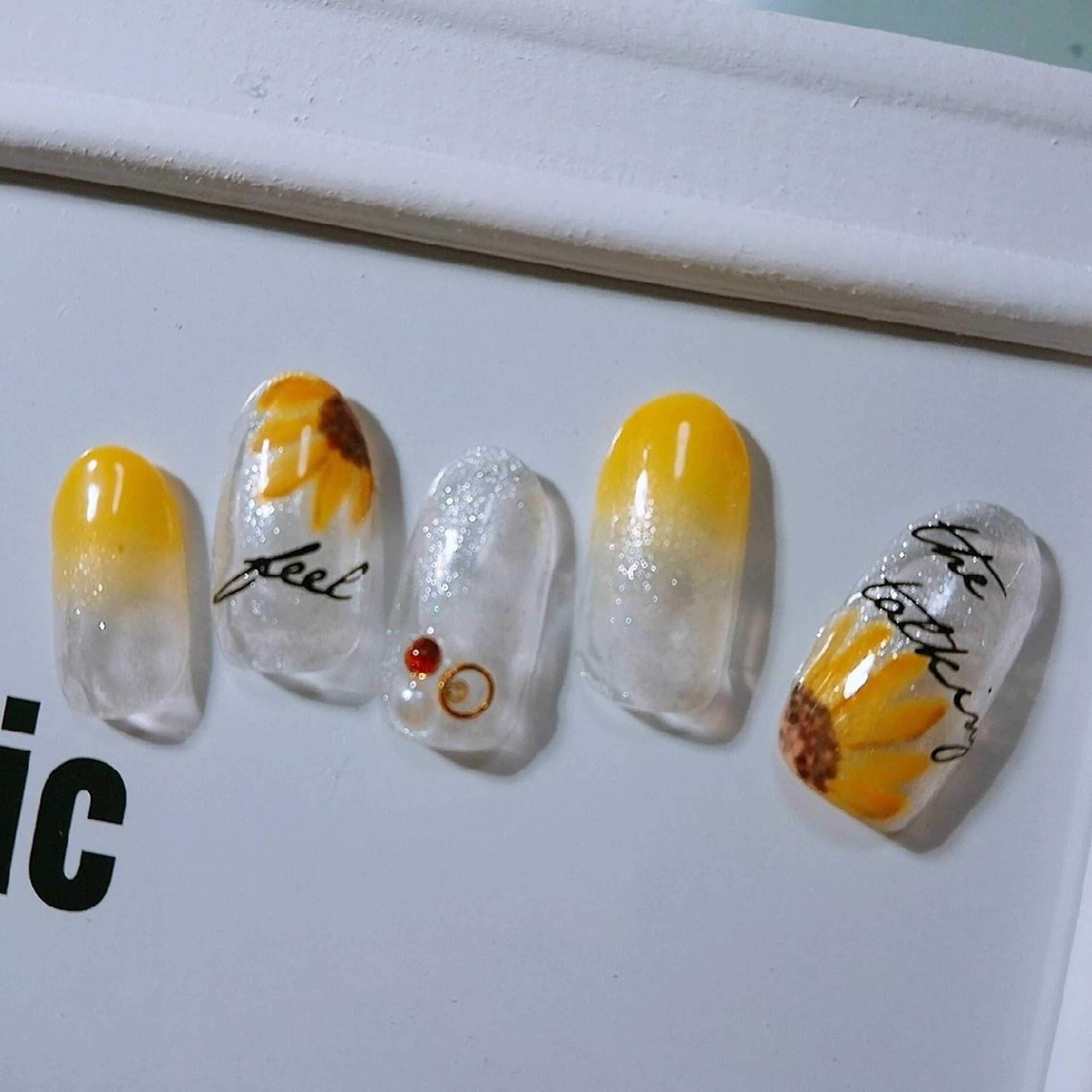 ネイル 夏ネイル QULEONAIL所属・大城 裕麻のネイルデザイン