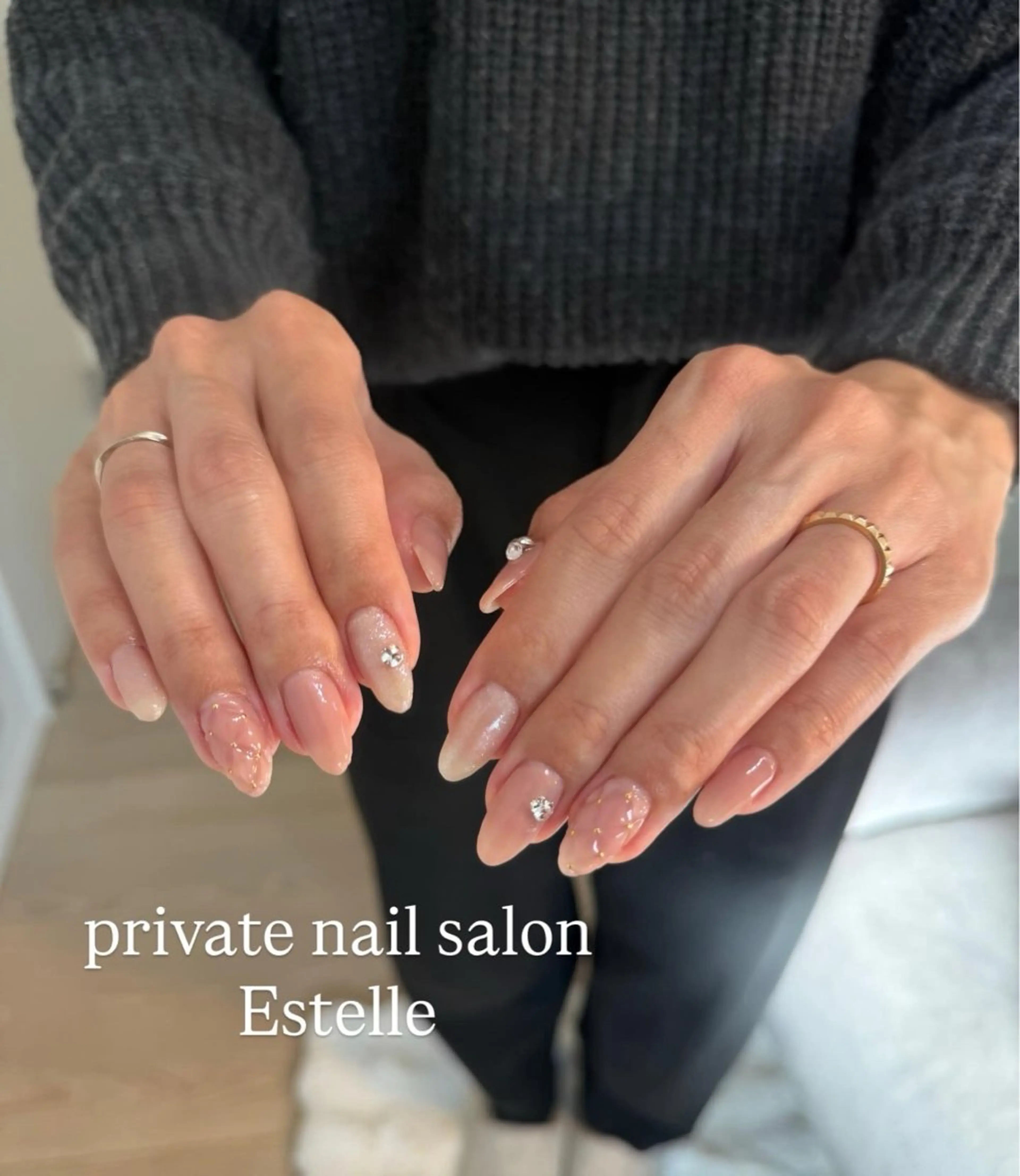 ネイル フットネイル シンプルネイル ストーンネイル ハンドネイル nail salon Estelleのネイルデザイン