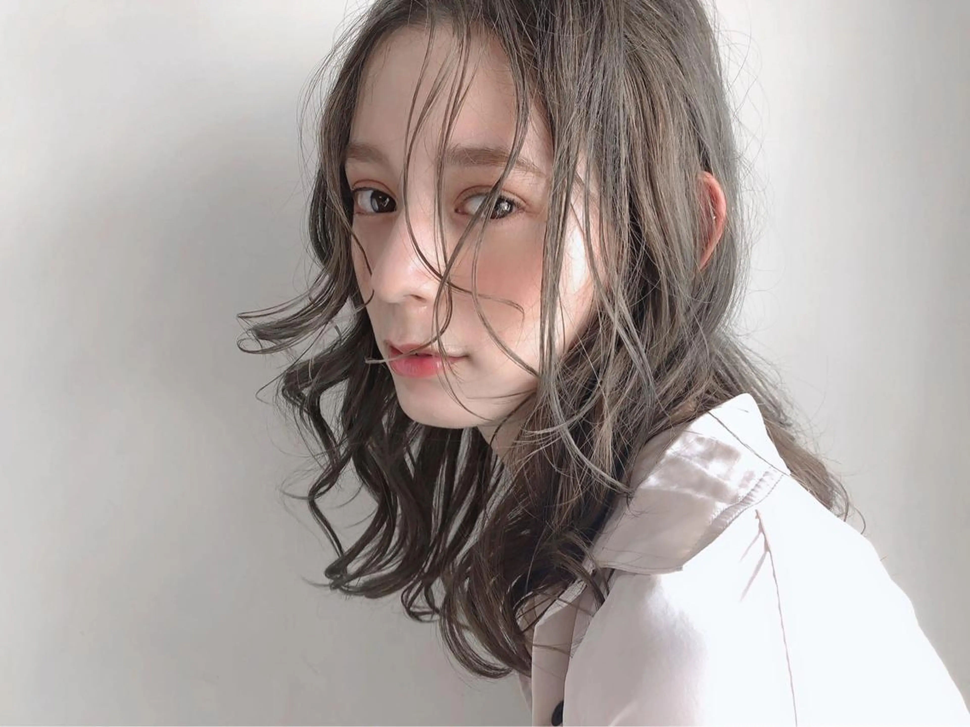ミディアム カラー ヘアアレンジ 透明感カラー イルミナカラー ヘアカラー トリートメント KANA/ボブ/ インナーカラー/艶髪のヘアスタイル