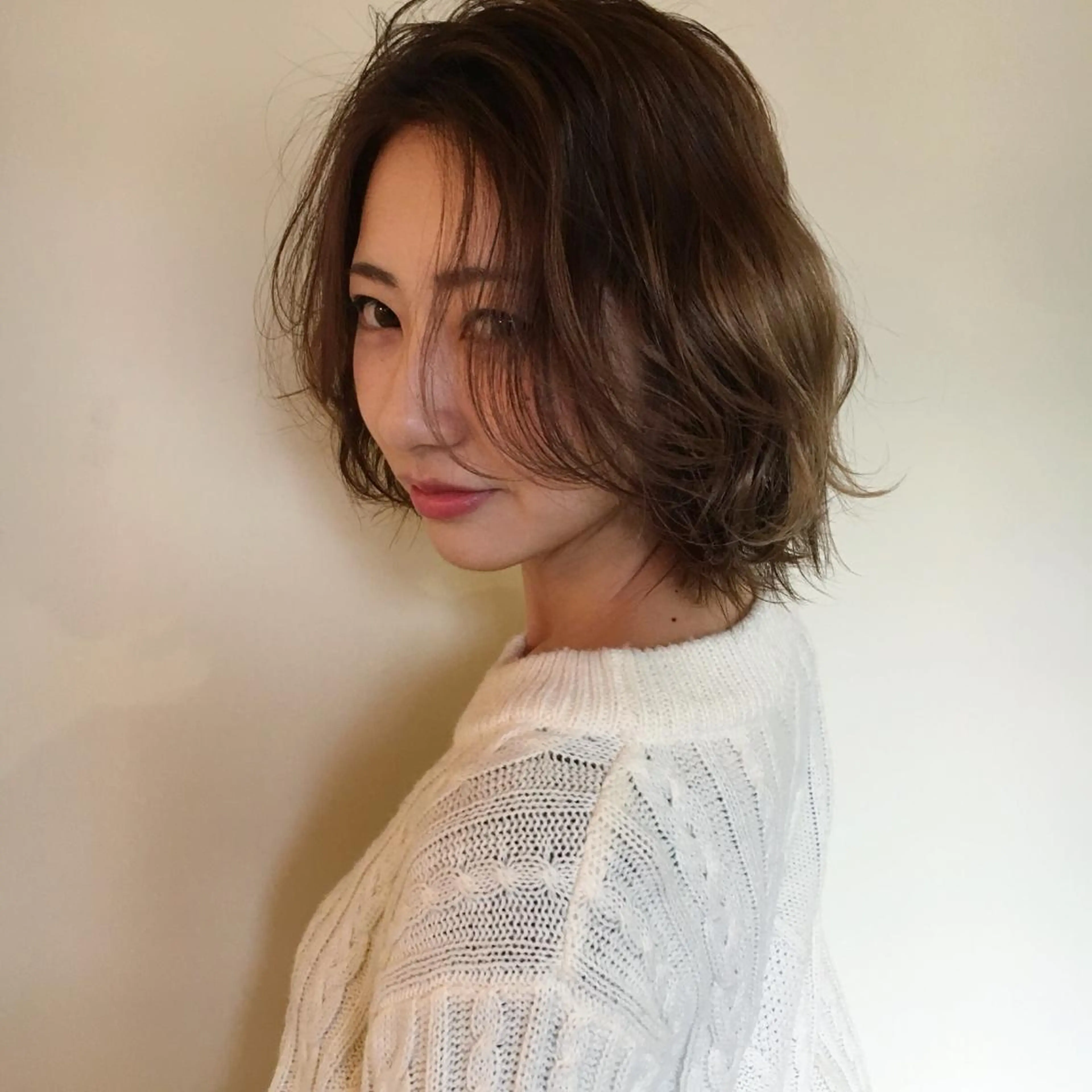 ショート カラー 上川 美幸のヘアスタイル