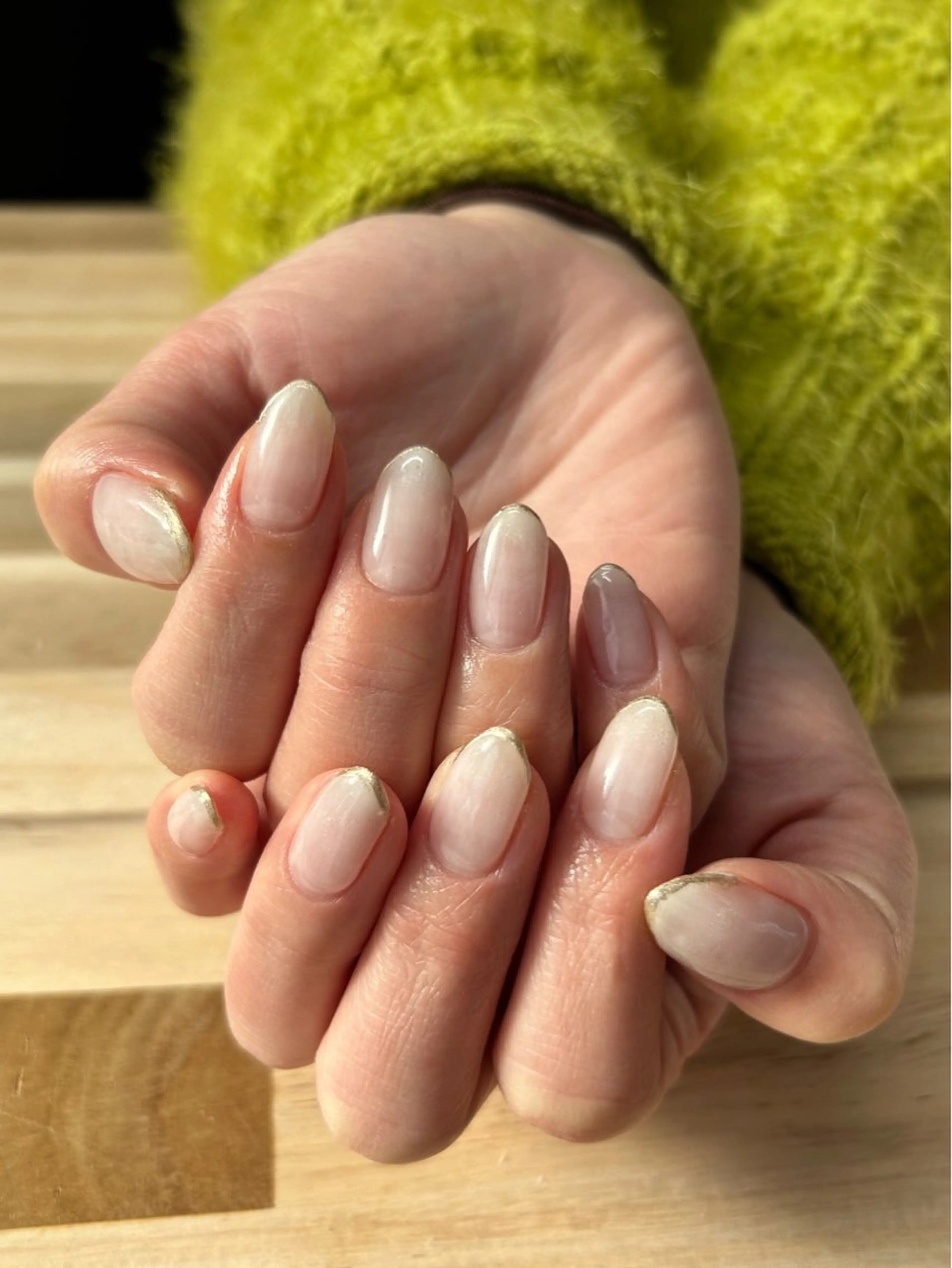 ネイル フレンチネイル ゴールド グラデーション ミラーネイル オフィスネイル nailsalon kiii'sのネイルデザイン