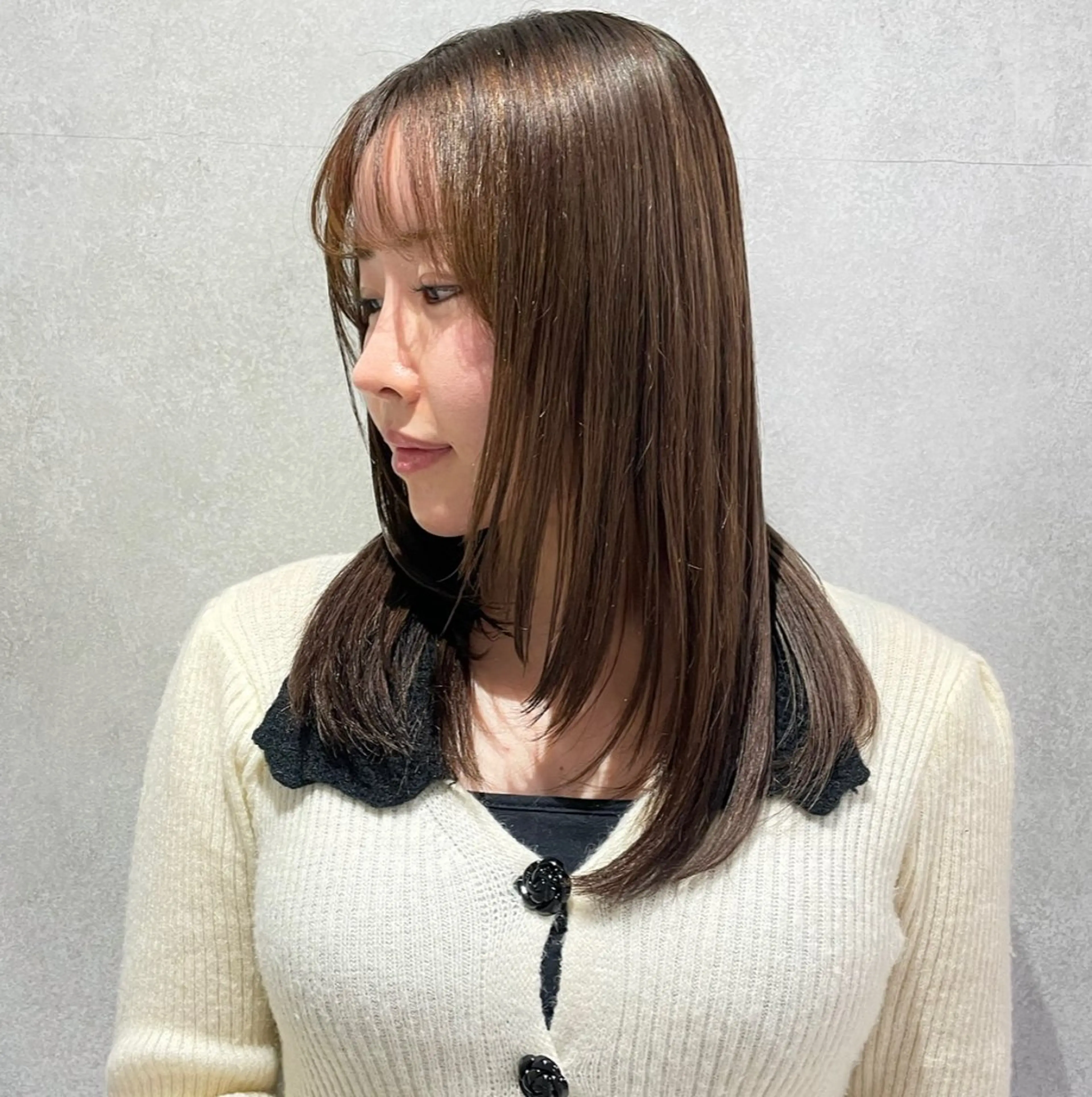 セミロング レイヤーカット yumemiレイヤー ‎✴︎ 透明感カラーのヘアスタイル
