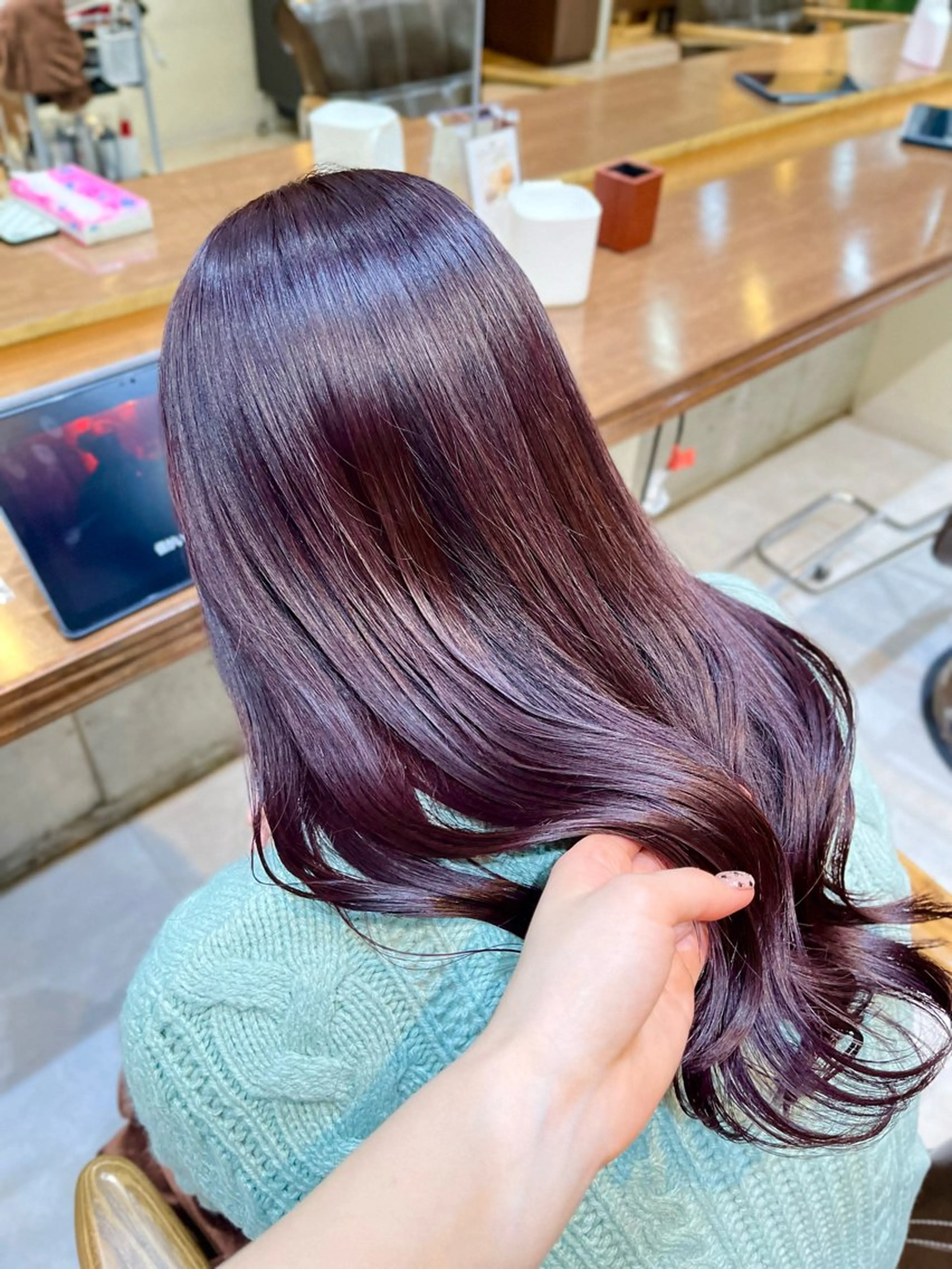 ロング カラー ブリーチ ボルドーカラー ブリーチなしカラー mizo /ケアカラー/登戸のヘアスタイル