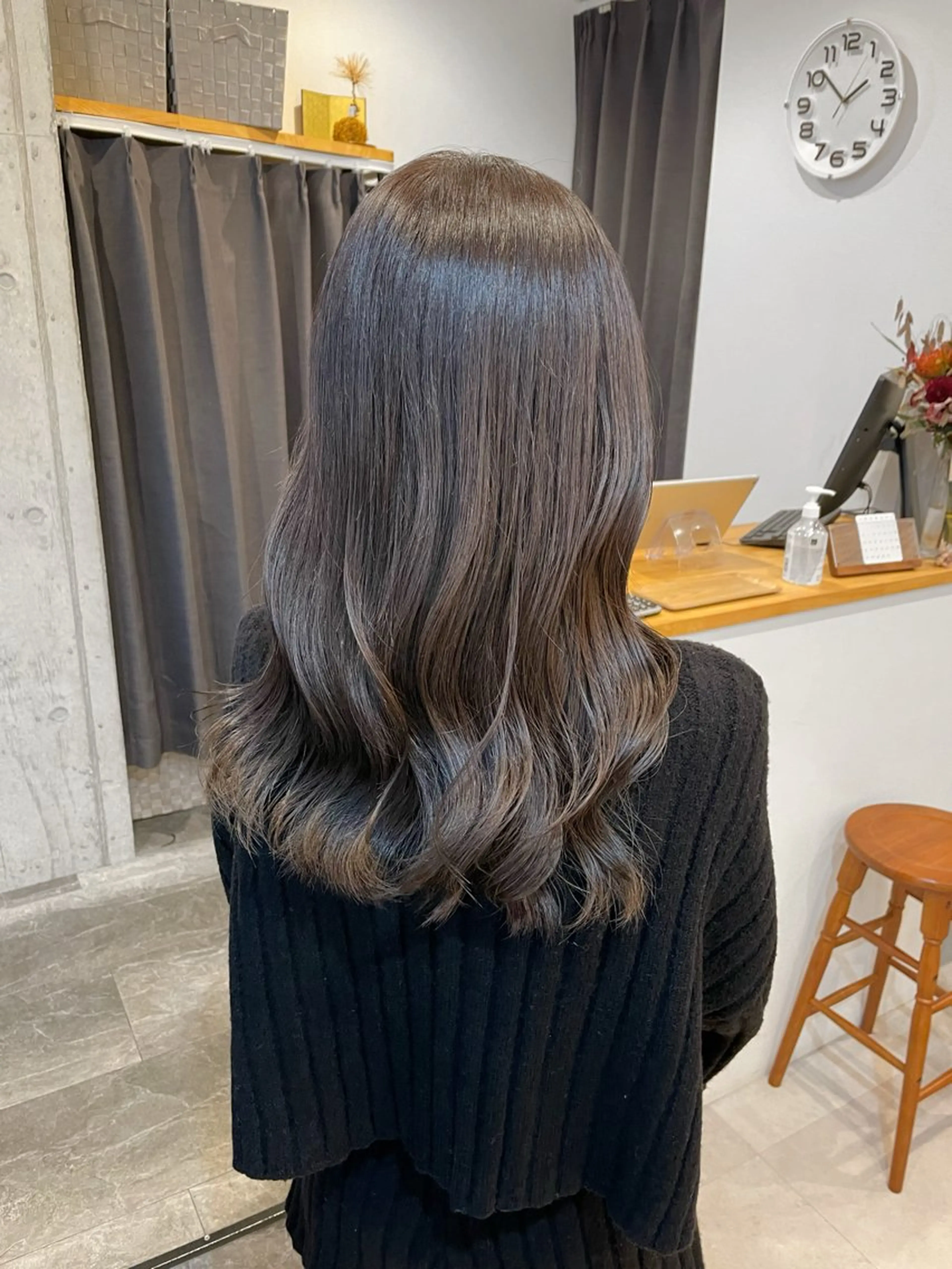 ロング カラー 里田 実奈美のヘアスタイル