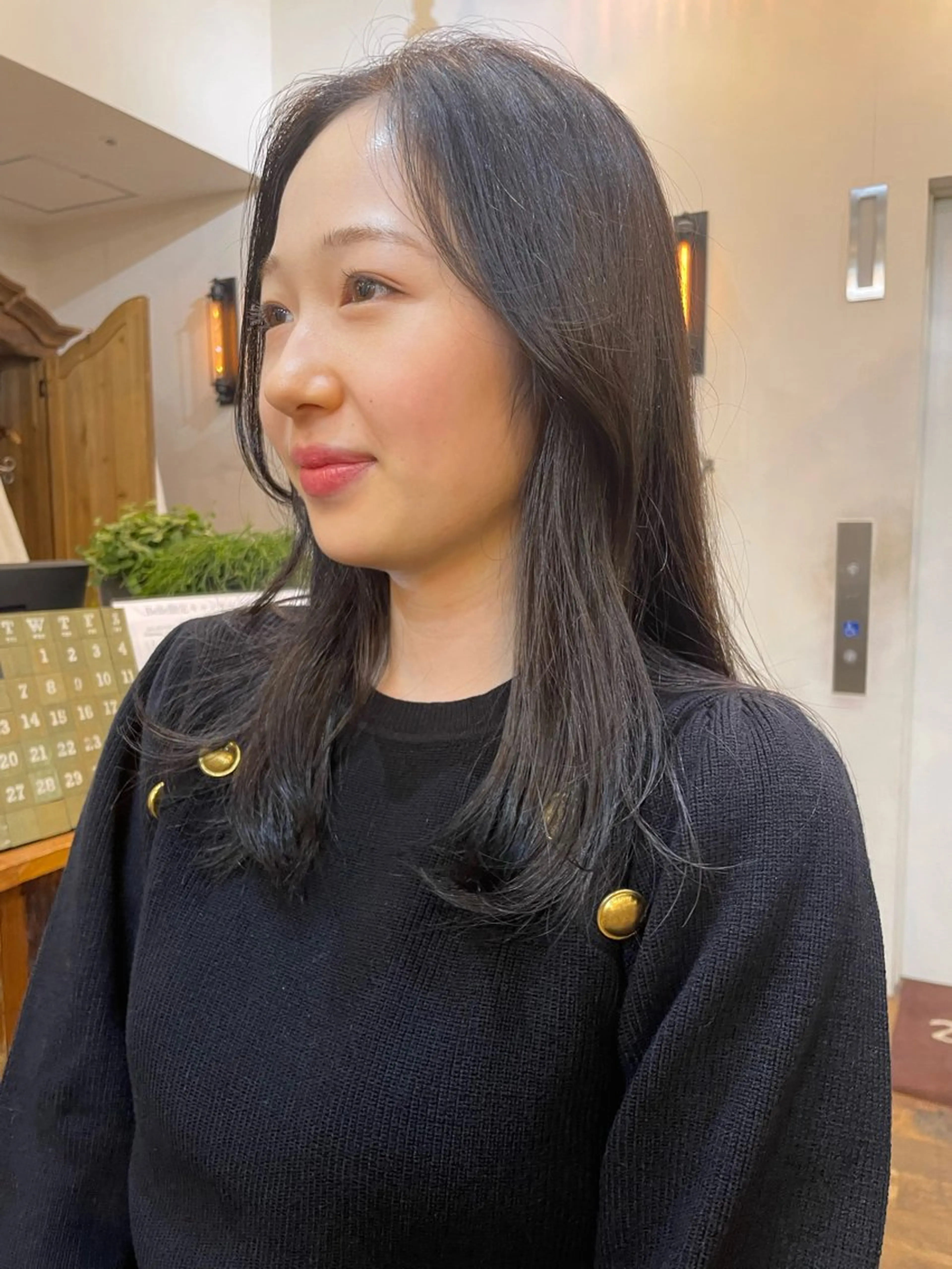 セミロング 顔周りカット at'Lav by belle所属・🕊️あやか ロングカット/メンズのヘアスタイル