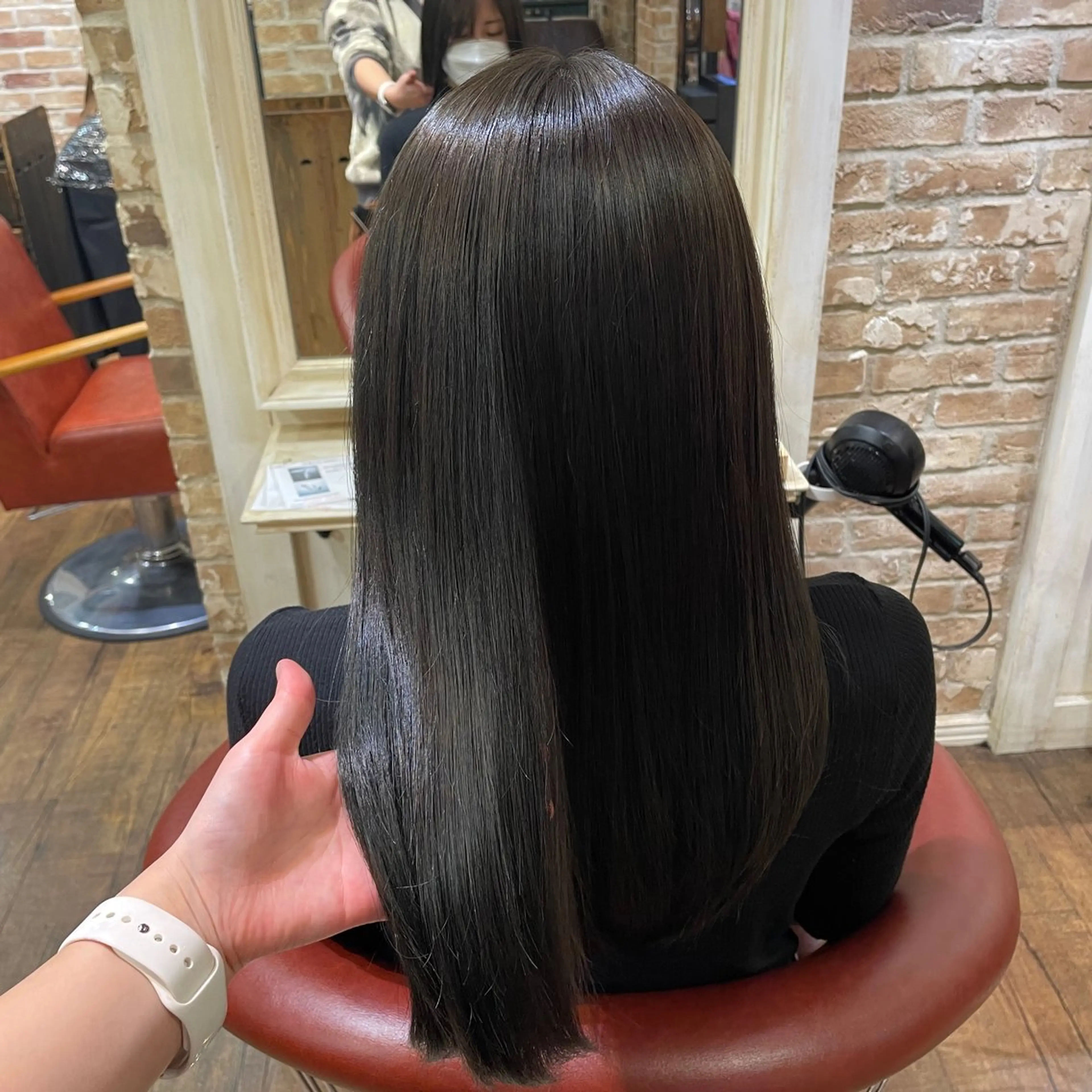 ロング カラー ベージュカラー オリーブベージュ 💙かとう なお💙のヘアスタイル