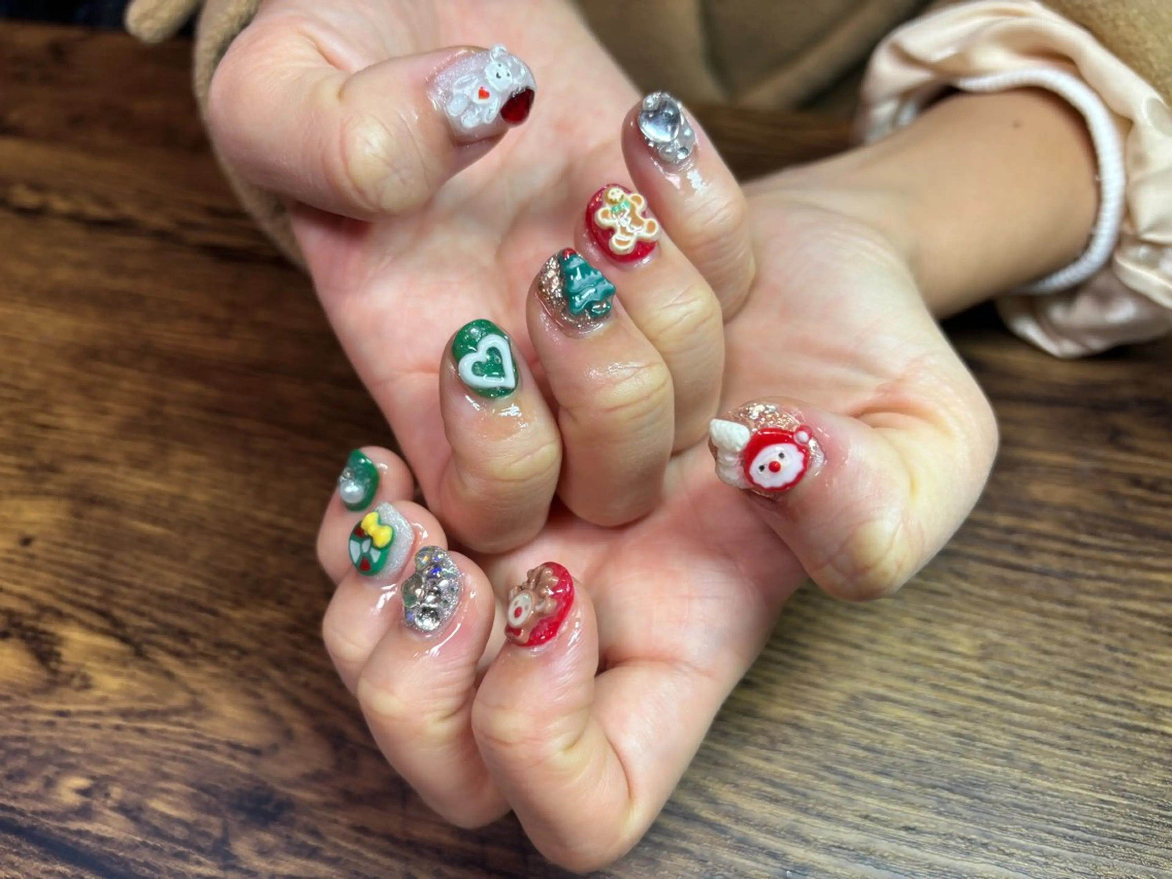 ネイル 持ち込み mimimi nail所属・I. MITSUKIのネイルデザイン
