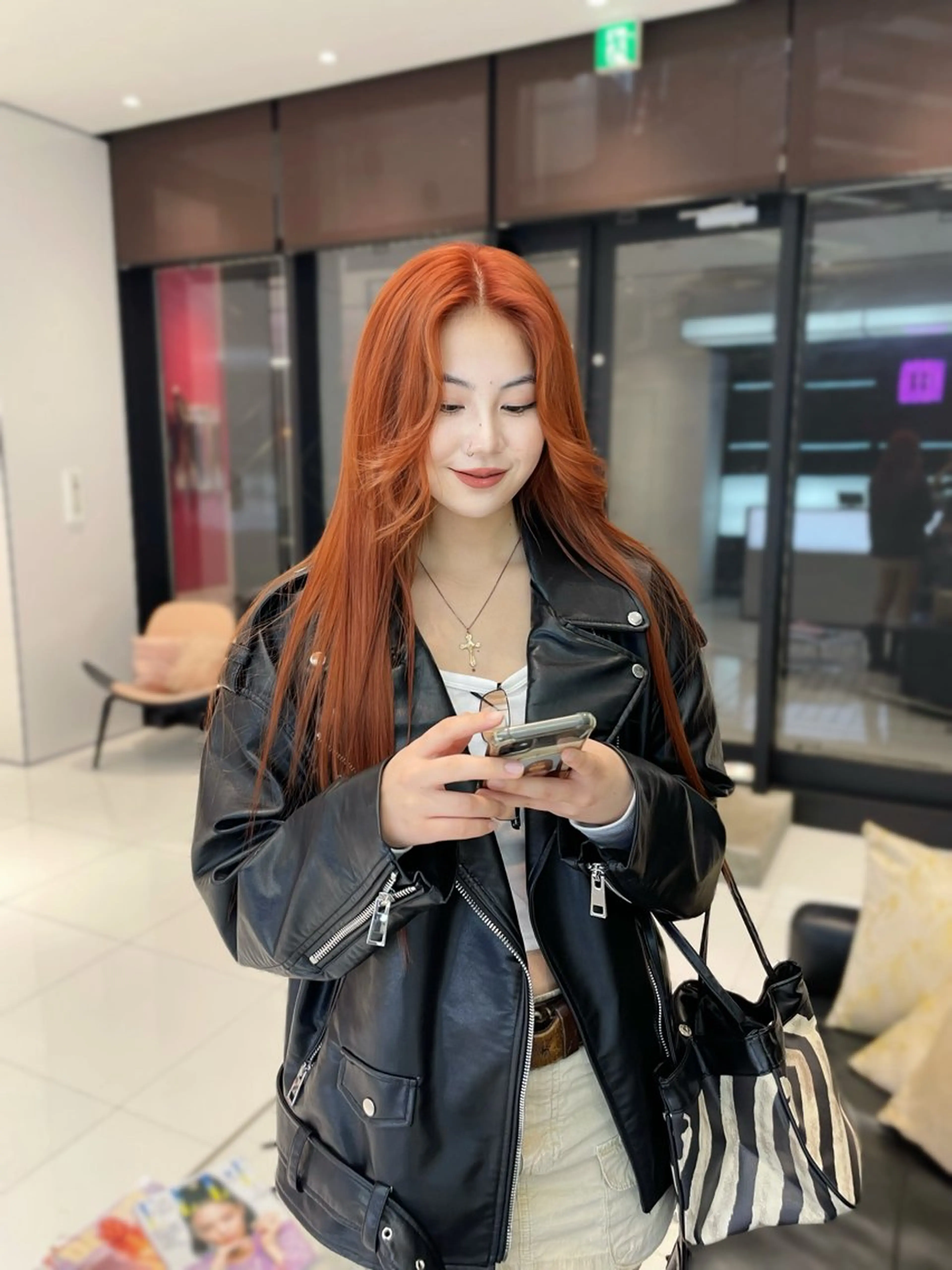 ロング カラー ブリーチ オレンジ ヘアカラー トリートメント ヘアセット keen 吉祥寺所属・【韓国❤️海外ヘア】 AYAKAのヘアスタイル