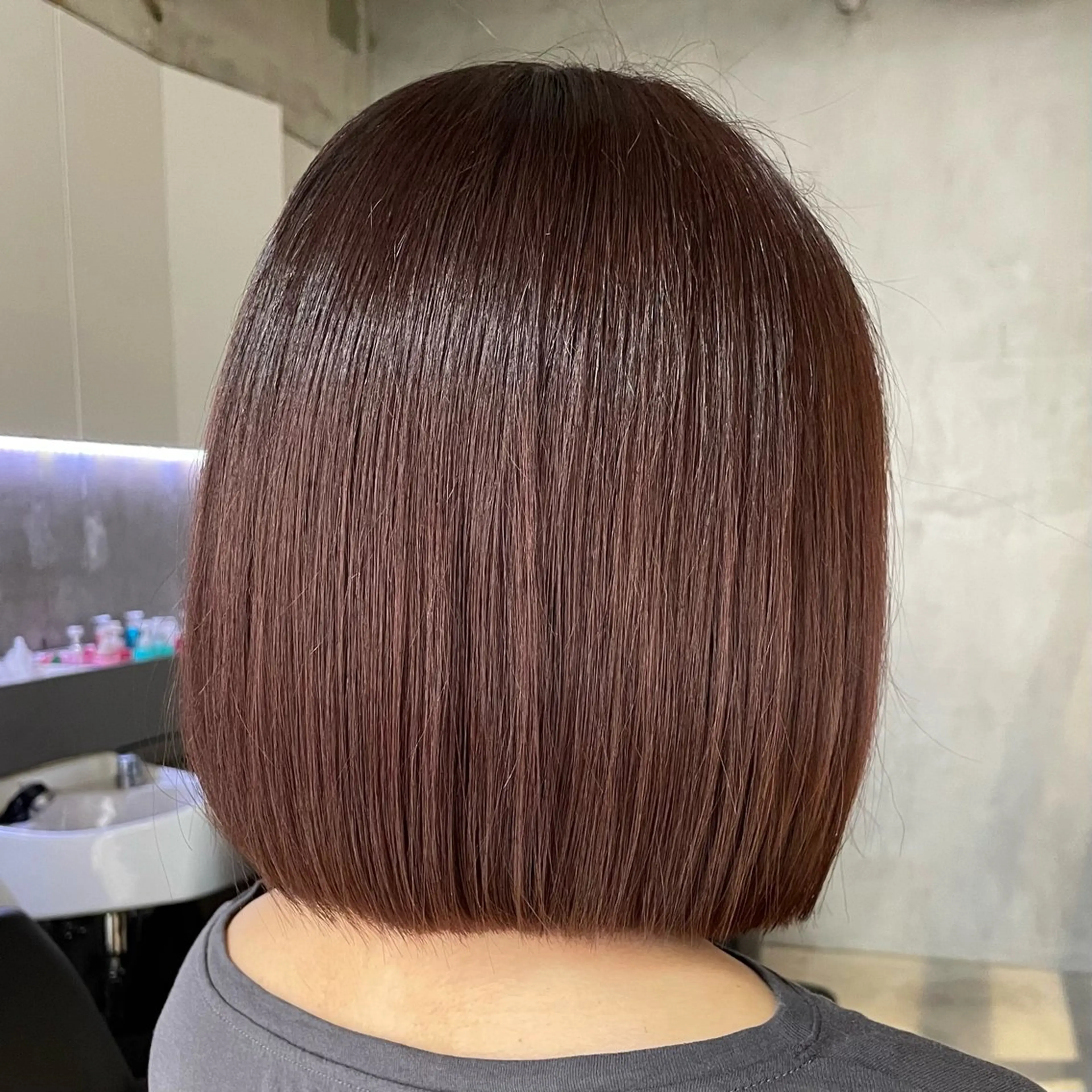 ショート カラー ブラウンカラー レッドカラー レッドブラウン ひなた / elima調布のヘアスタイル