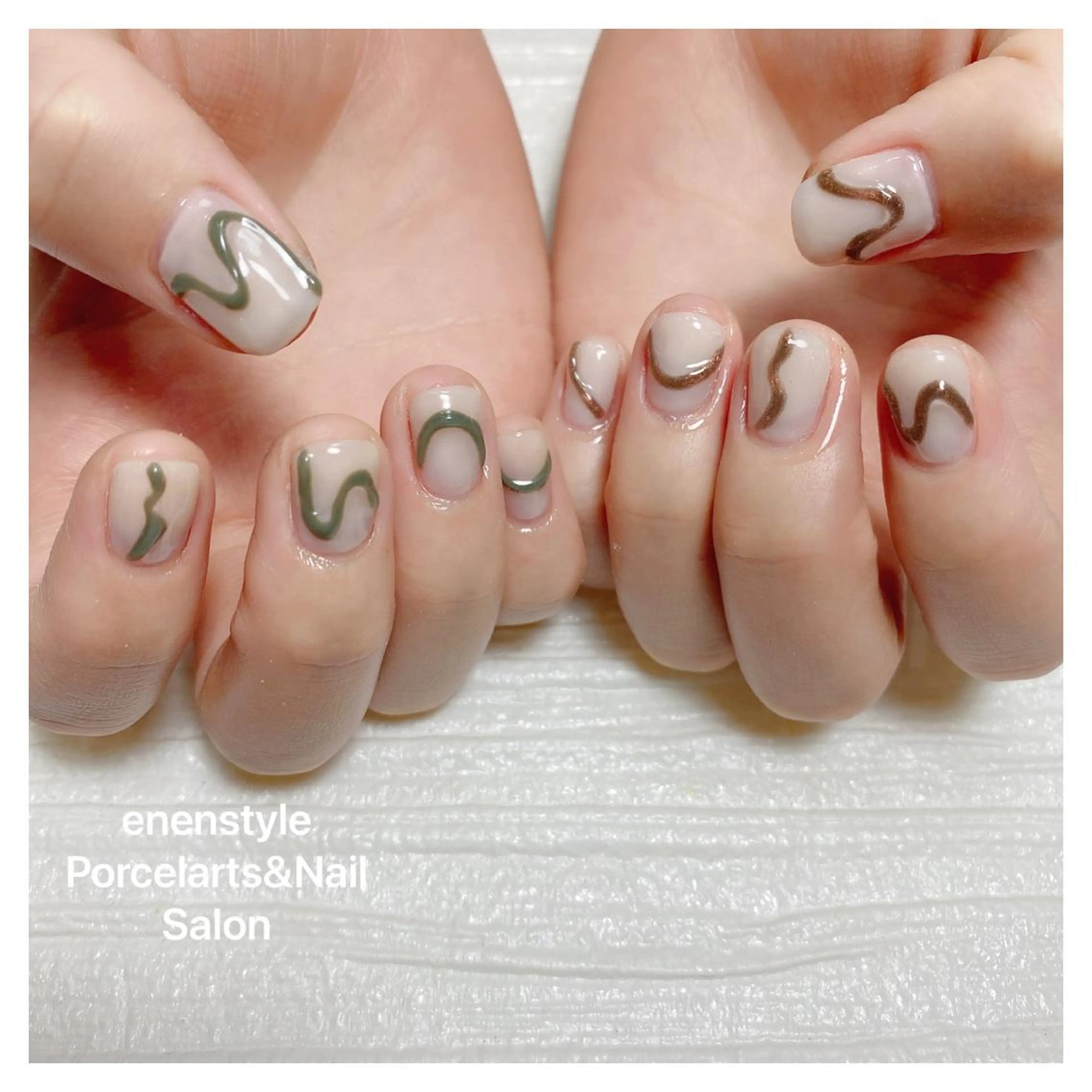 ショート ネイル ハンドネイル 👑enen style👑のネイルデザイン