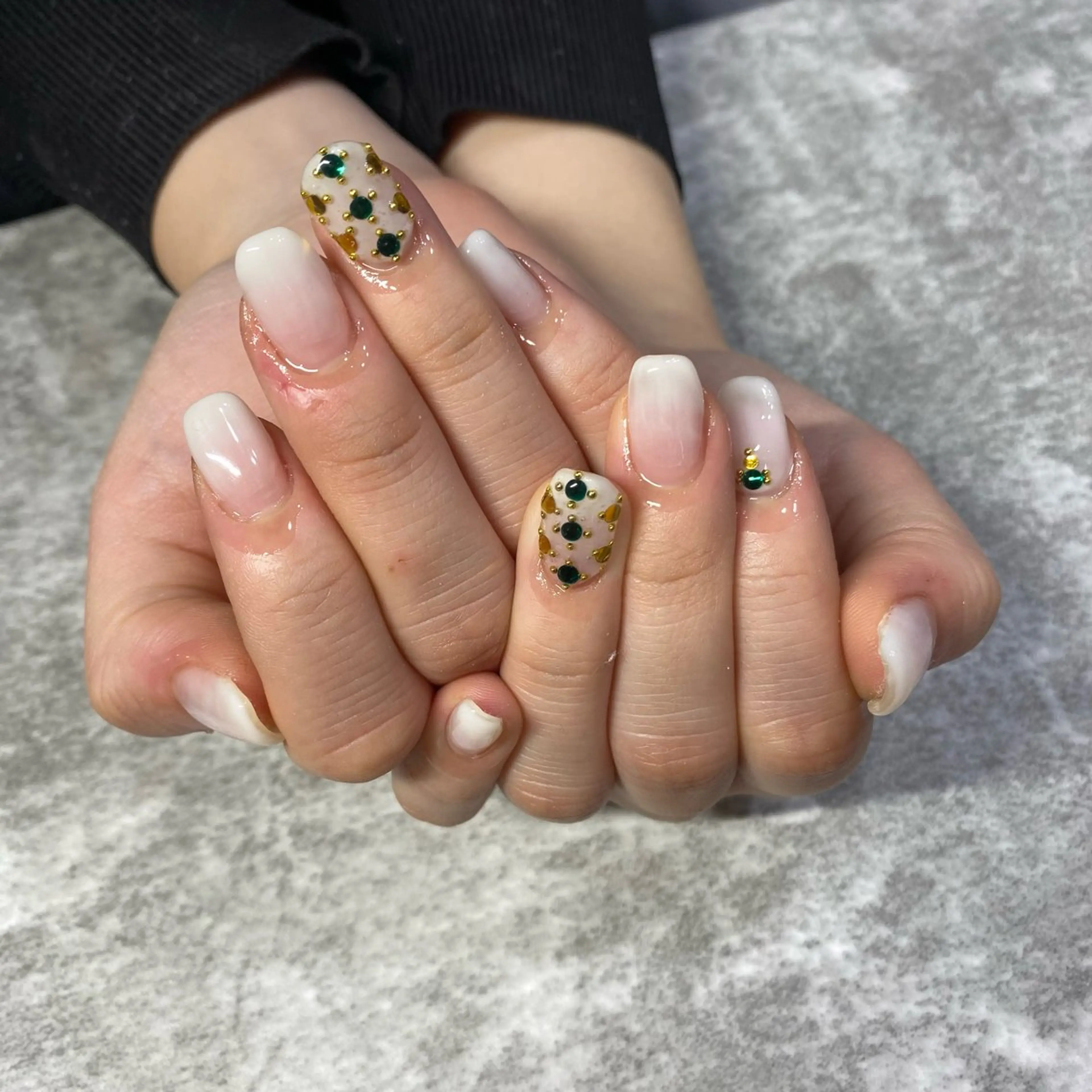 ネイル グラデーション ワンホンネイル ハンドネイル ★Rinail... .のネイルデザイン