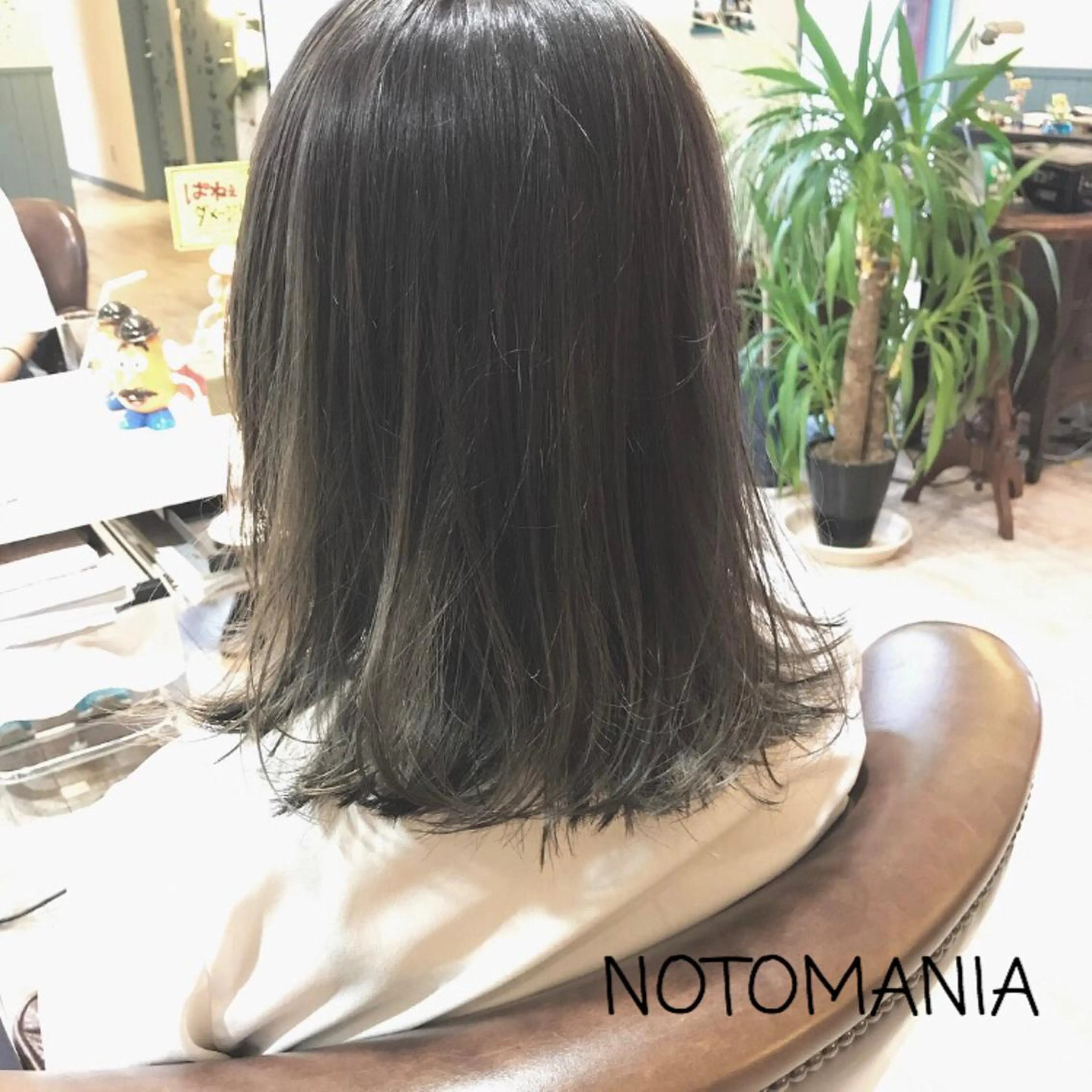ミディアム カラー ブルーカラー ブルーグレー グラデーションカラー ハイライトカラー ハイライト イシハラ アズサのヘアスタイル