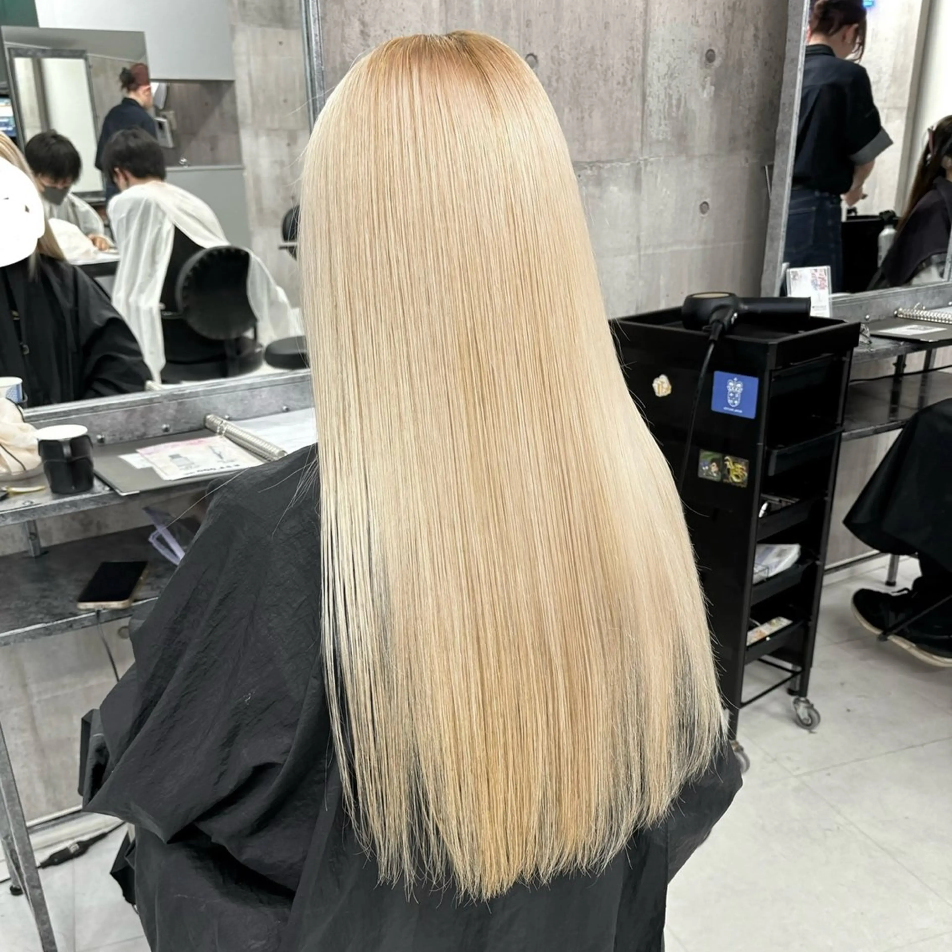 ロング ヘアカラー トリートメント ハイトーン×エクステ 💞くるみのヘアスタイル