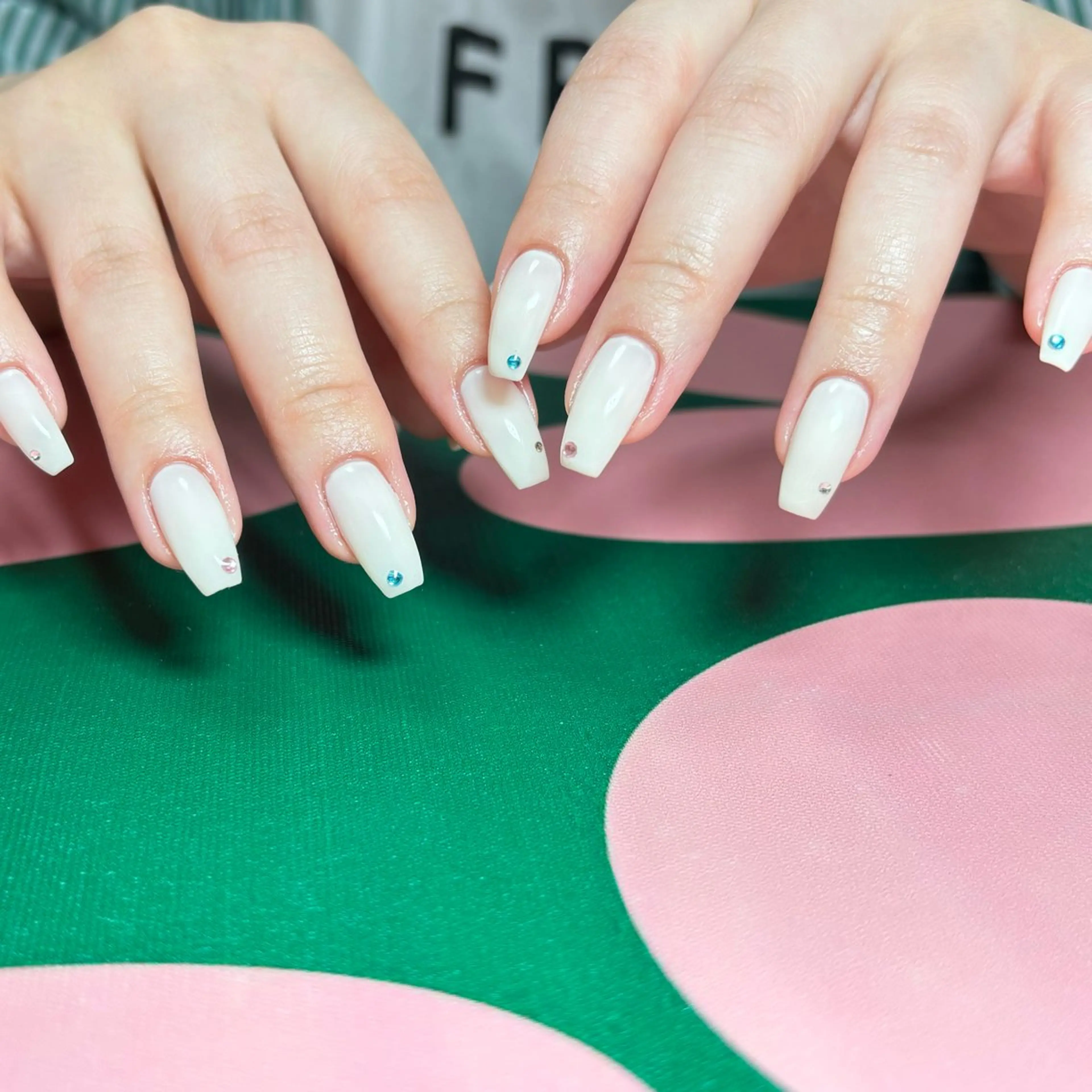 ネイル ワンカラーネイル ハンドネイル Nailsalon BLOOM🌷 山崎のネイルデザイン