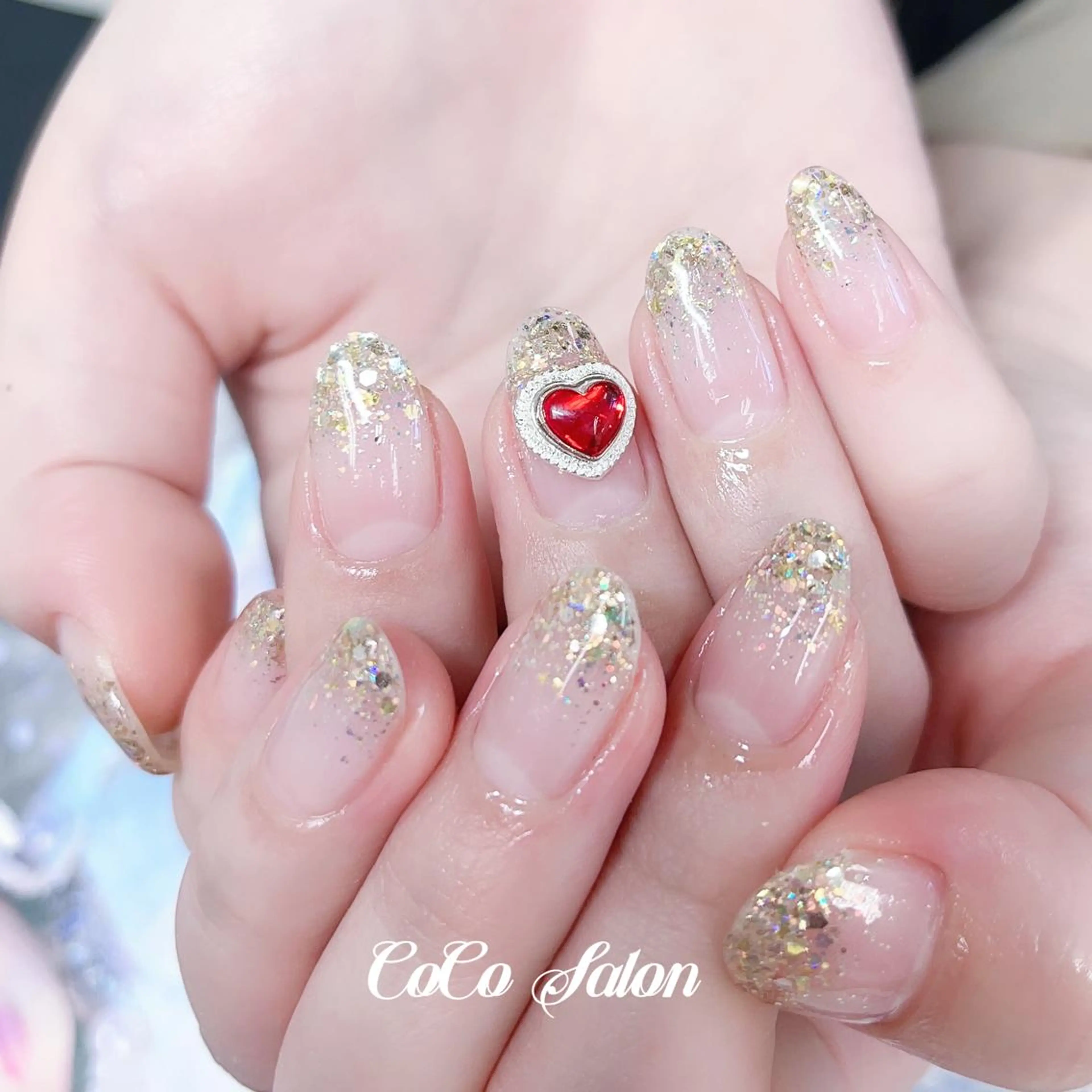 ネイル 成人式 長さ出し ジェルネイル グラデーション ハート ハンドネイル CoCoSalon ネイル/まつ毛予約のネイルデザイン