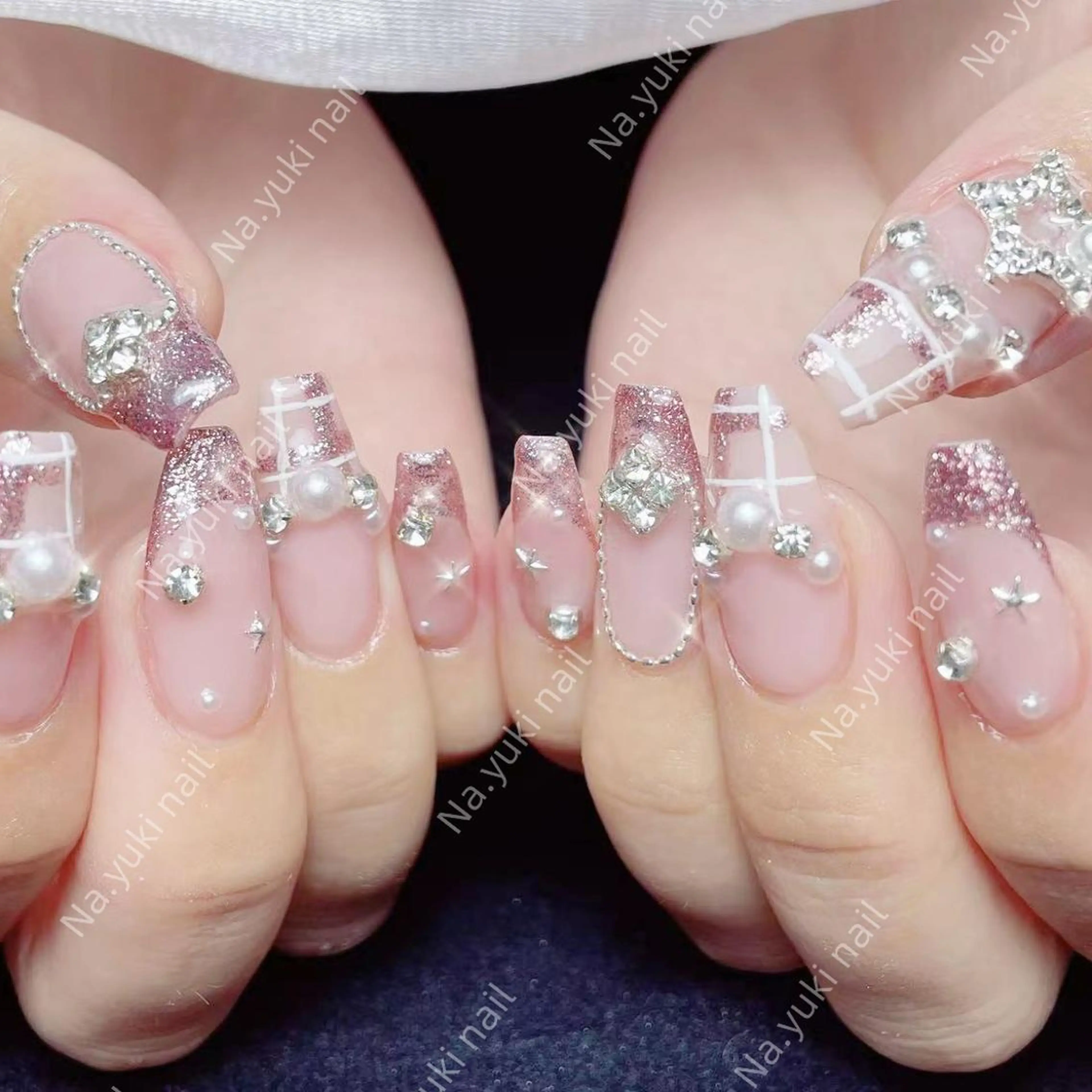 ネイル Queenie 🦋のネイルデザイン