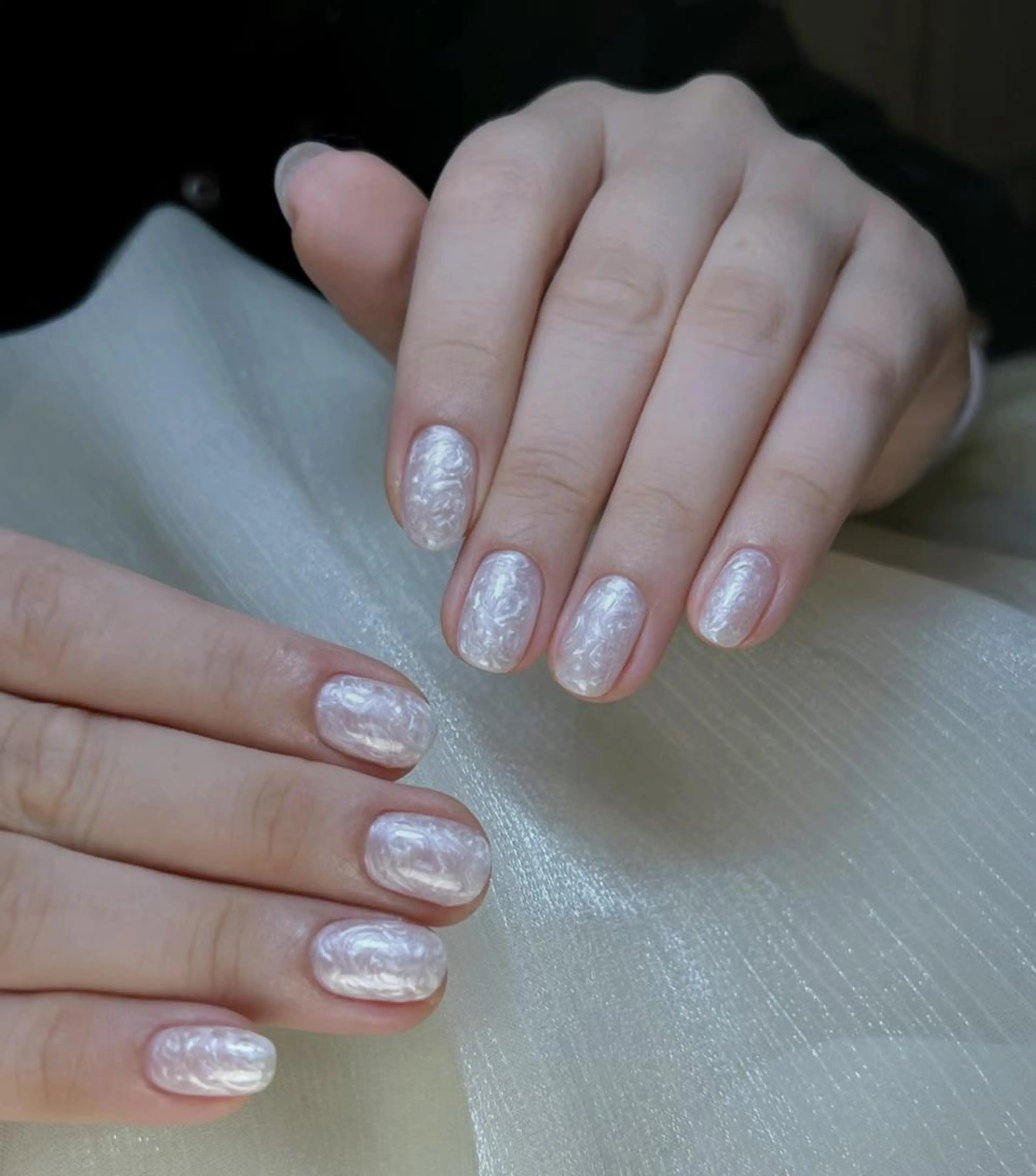 SNS人気✨ シルクパールネイルの写真