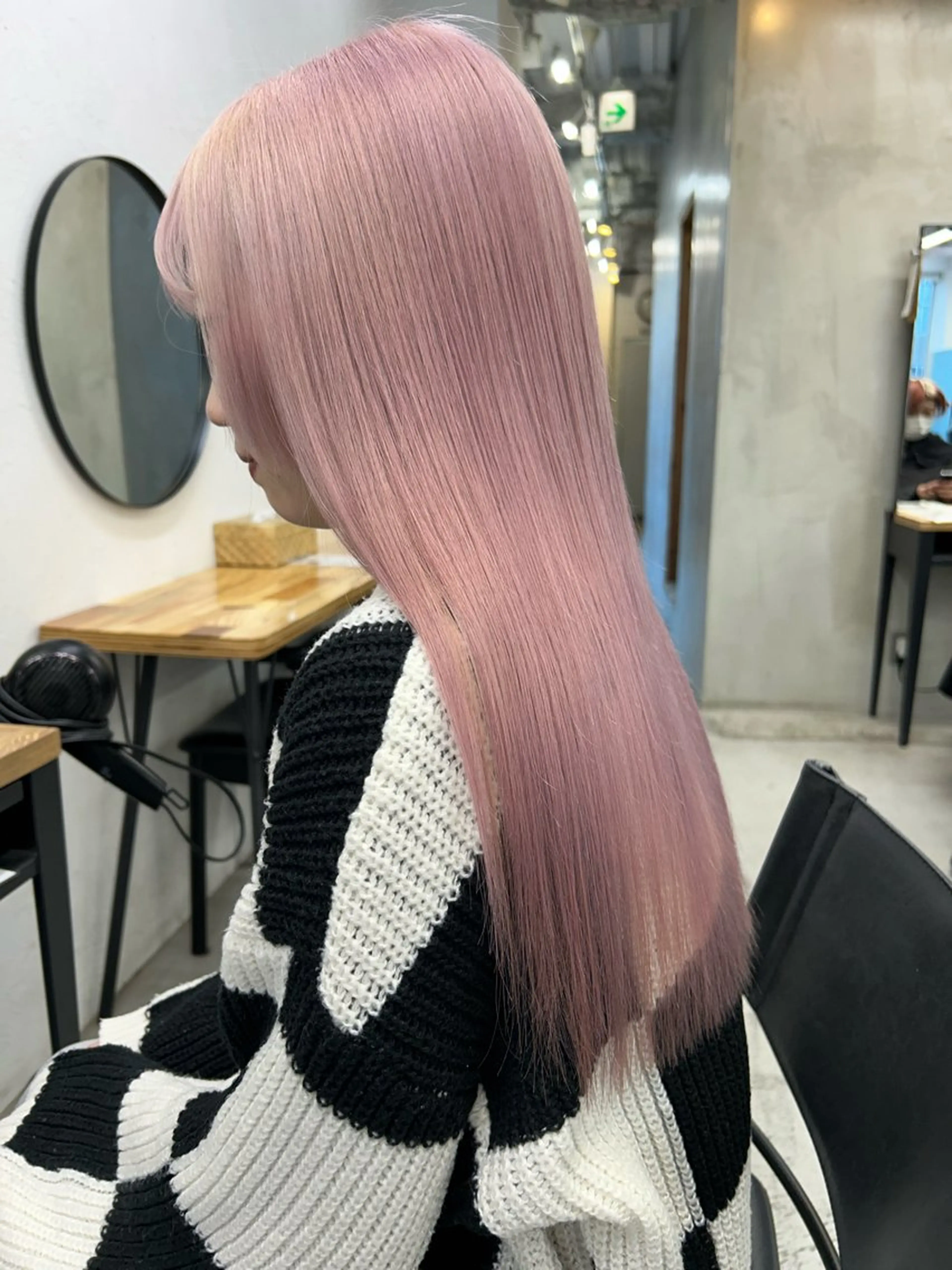 ロング カラー ピンクカラー カット ヘアカラー トリートメント 🧸艶々韓国ヘア 🧁mizunaのヘアスタイル