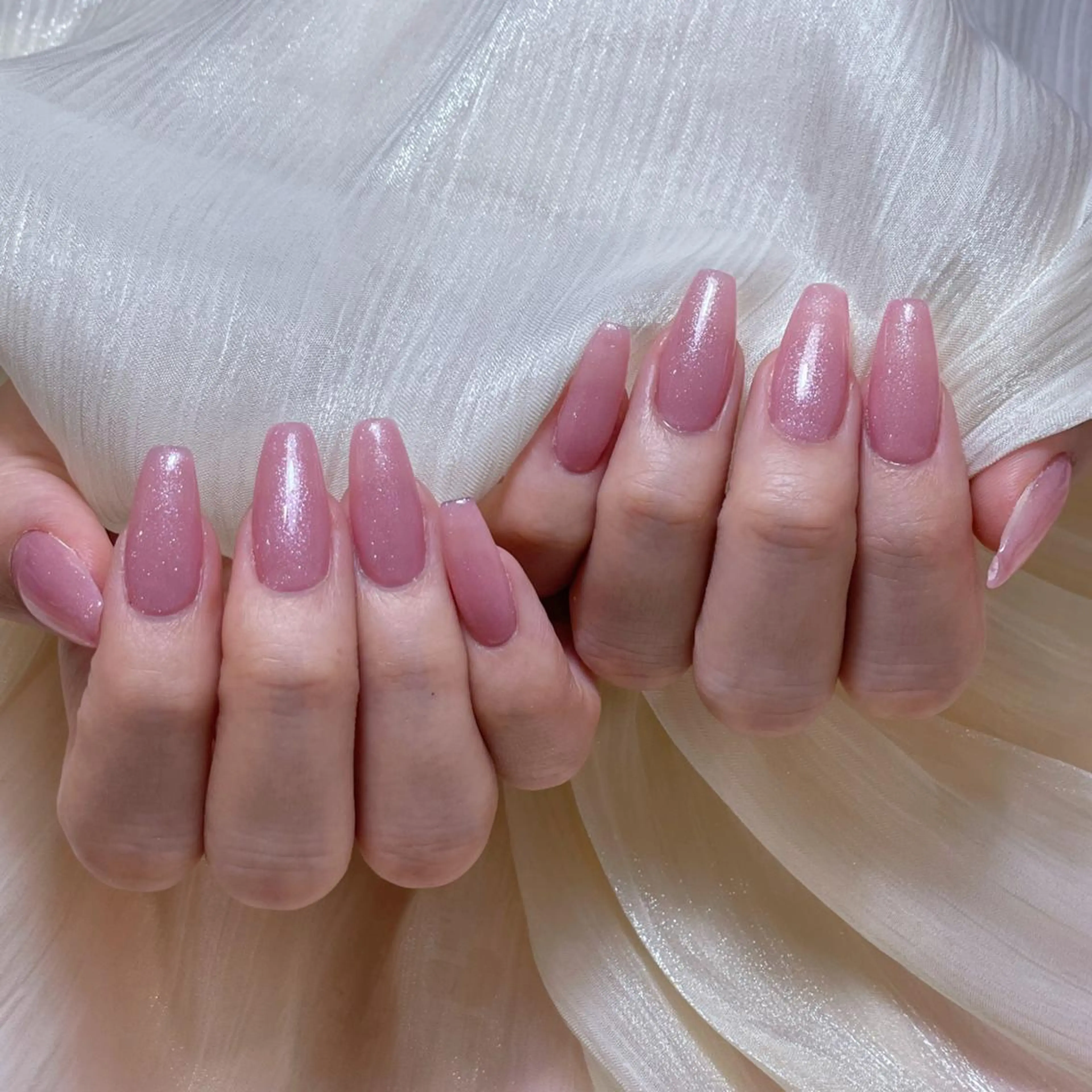 ネイル アートネイル オーロラネイル ガーリー キラキラネイル 韓国ネイル ハンドネイル nina 💅のネイルデザイン
