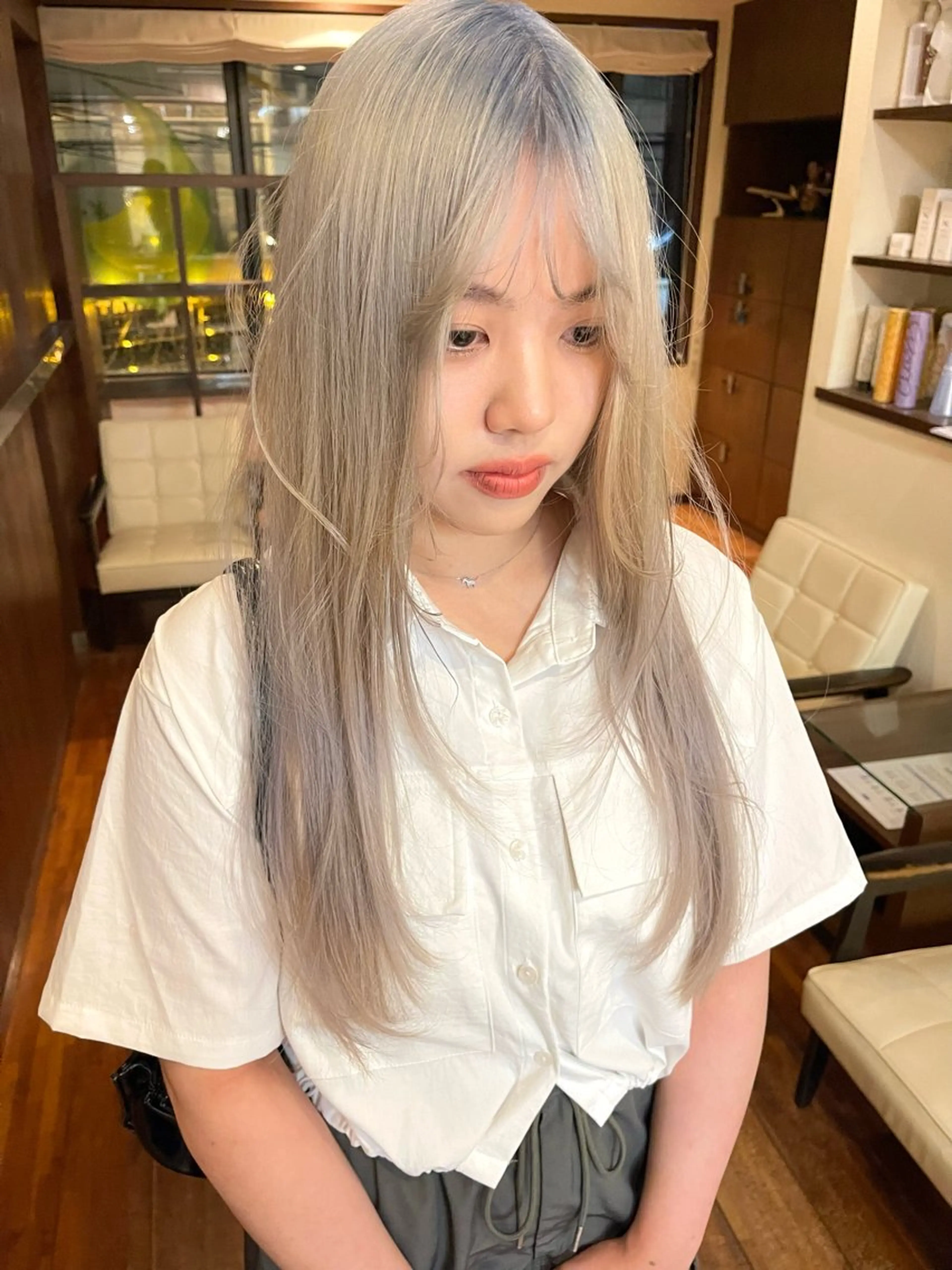 ロング カラー ブルーカラー シルバー カット ヘアカラー トリートメント 髪質改善ｶﾗｰ ｹｱﾌﾞﾘｰﾁ/ﾀﾑのヘアスタイル