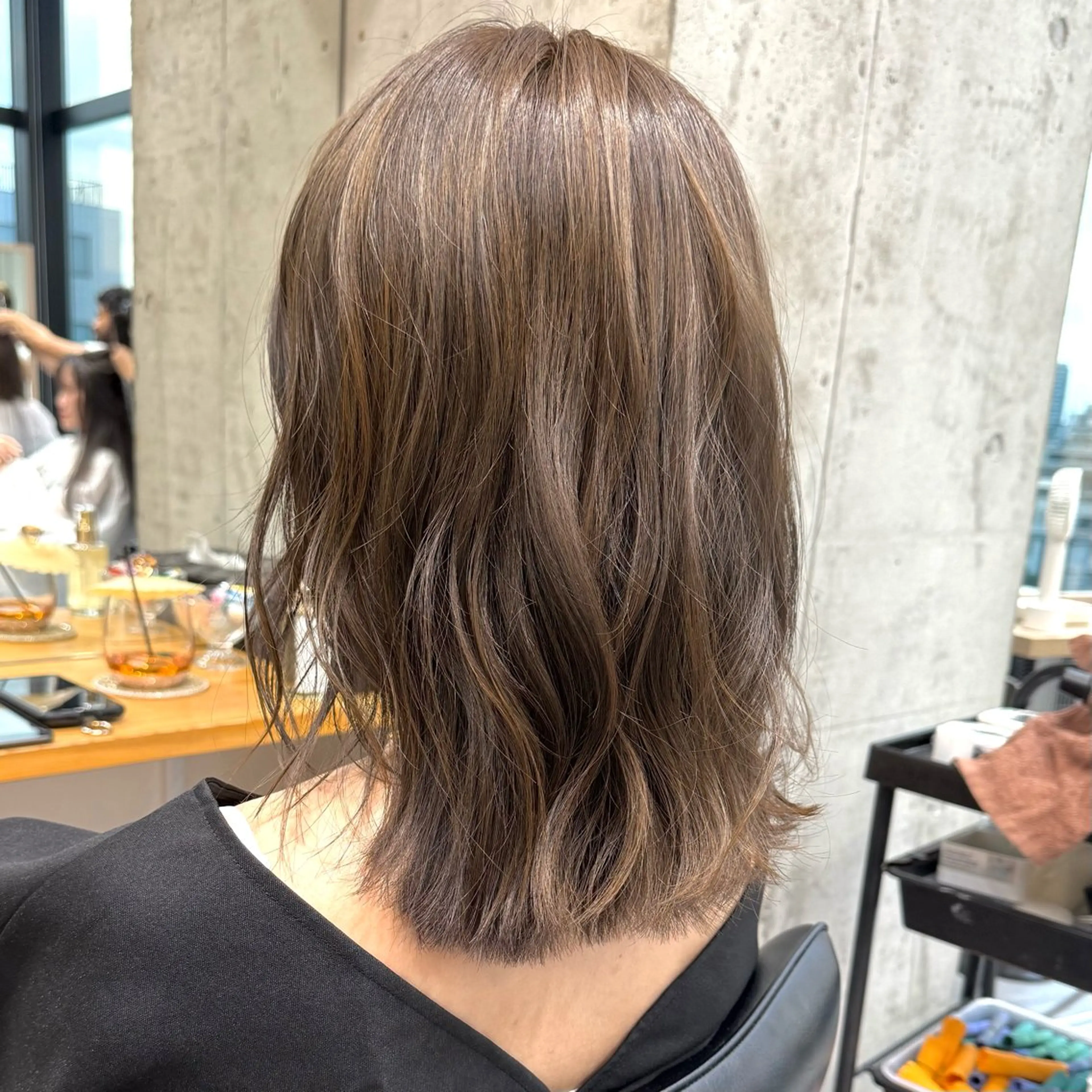 ミディアム カット ヘアカラー トリートメント また会いたくなる 美容師【KENTA】のヘアスタイル