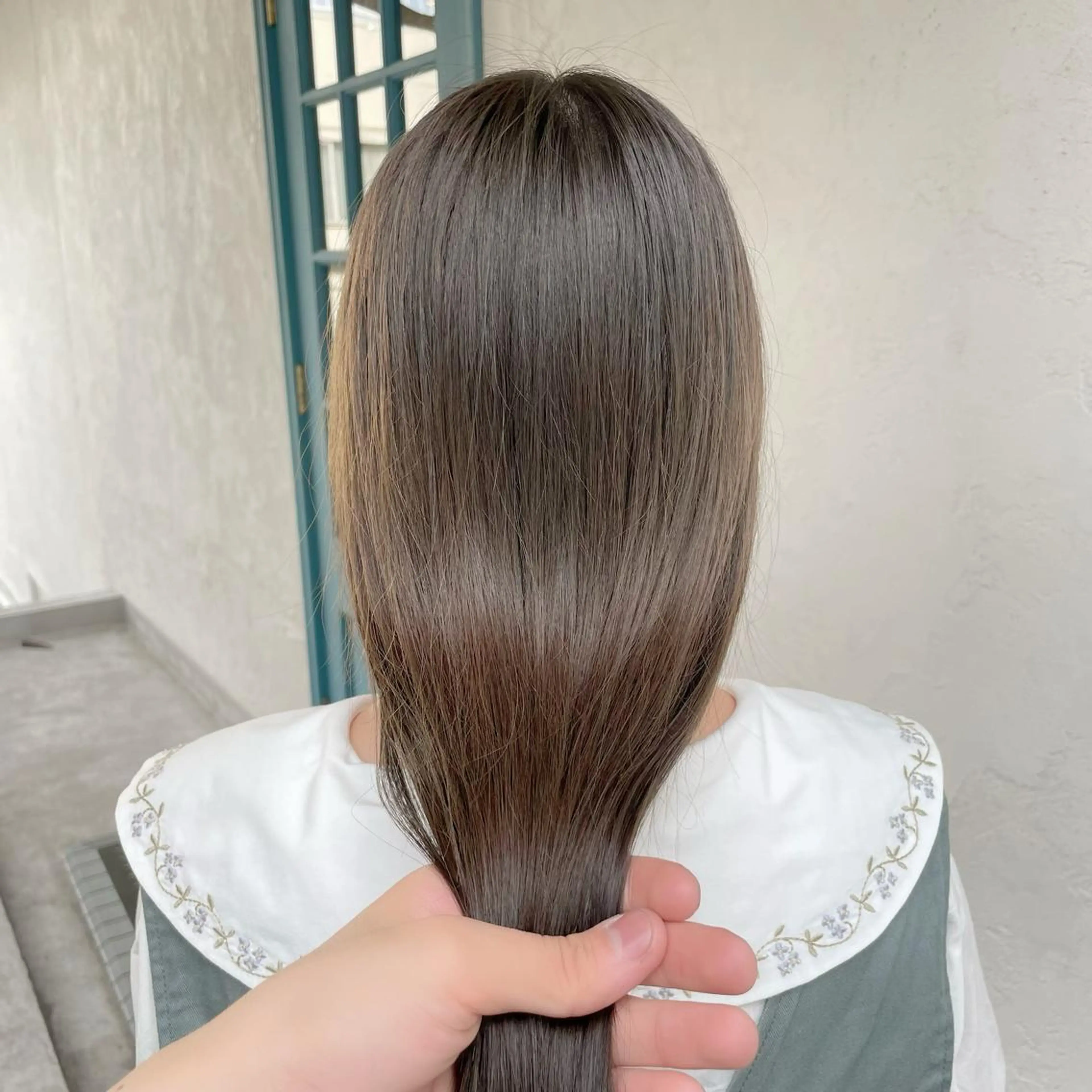ロング カラー ヘアカラー トリートメント 顔周りカット× 髪質改善【リョウ】のヘアスタイル