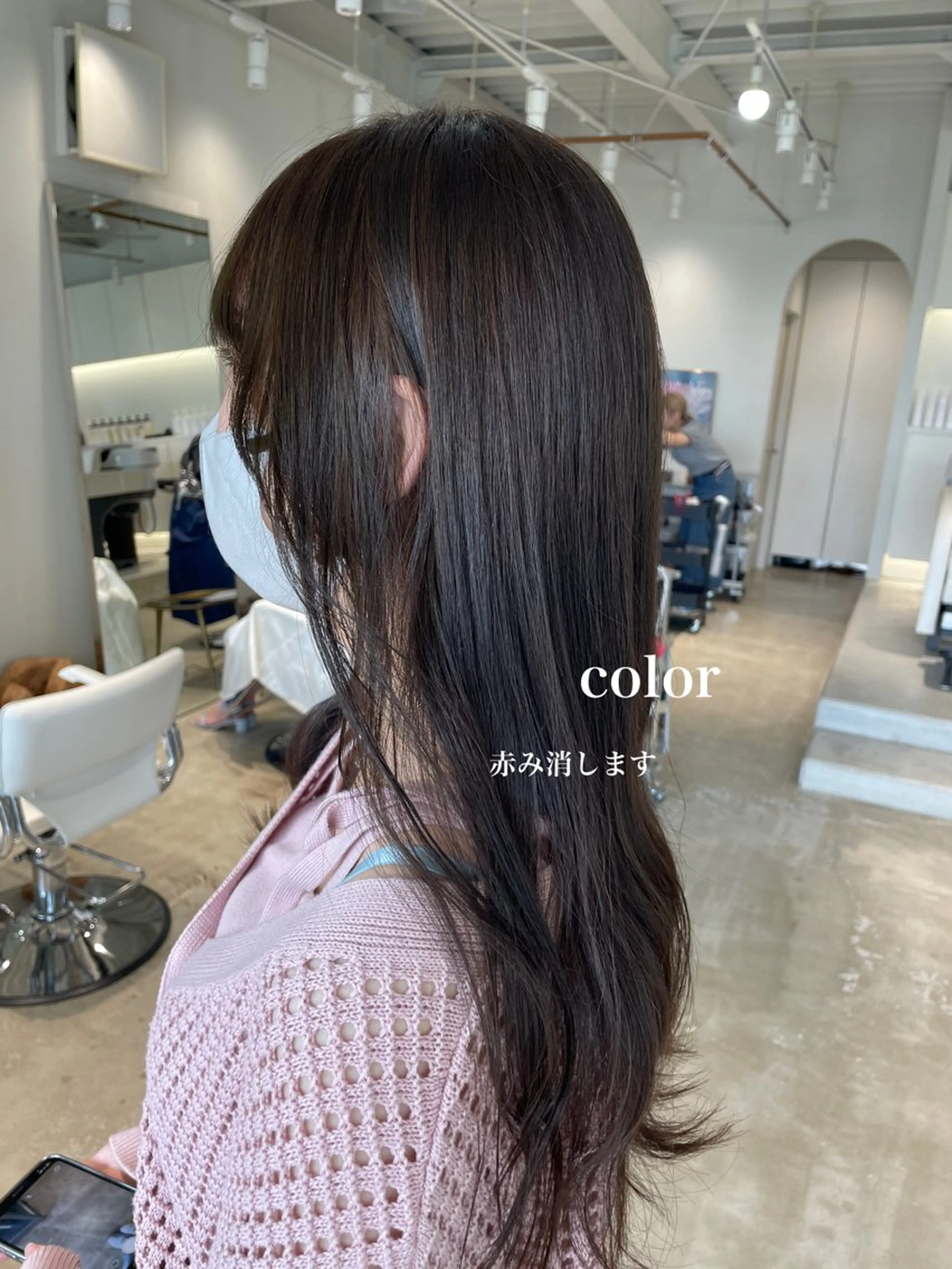 ロング カラー オリーブカラー 峯崎 葵のヘアスタイル