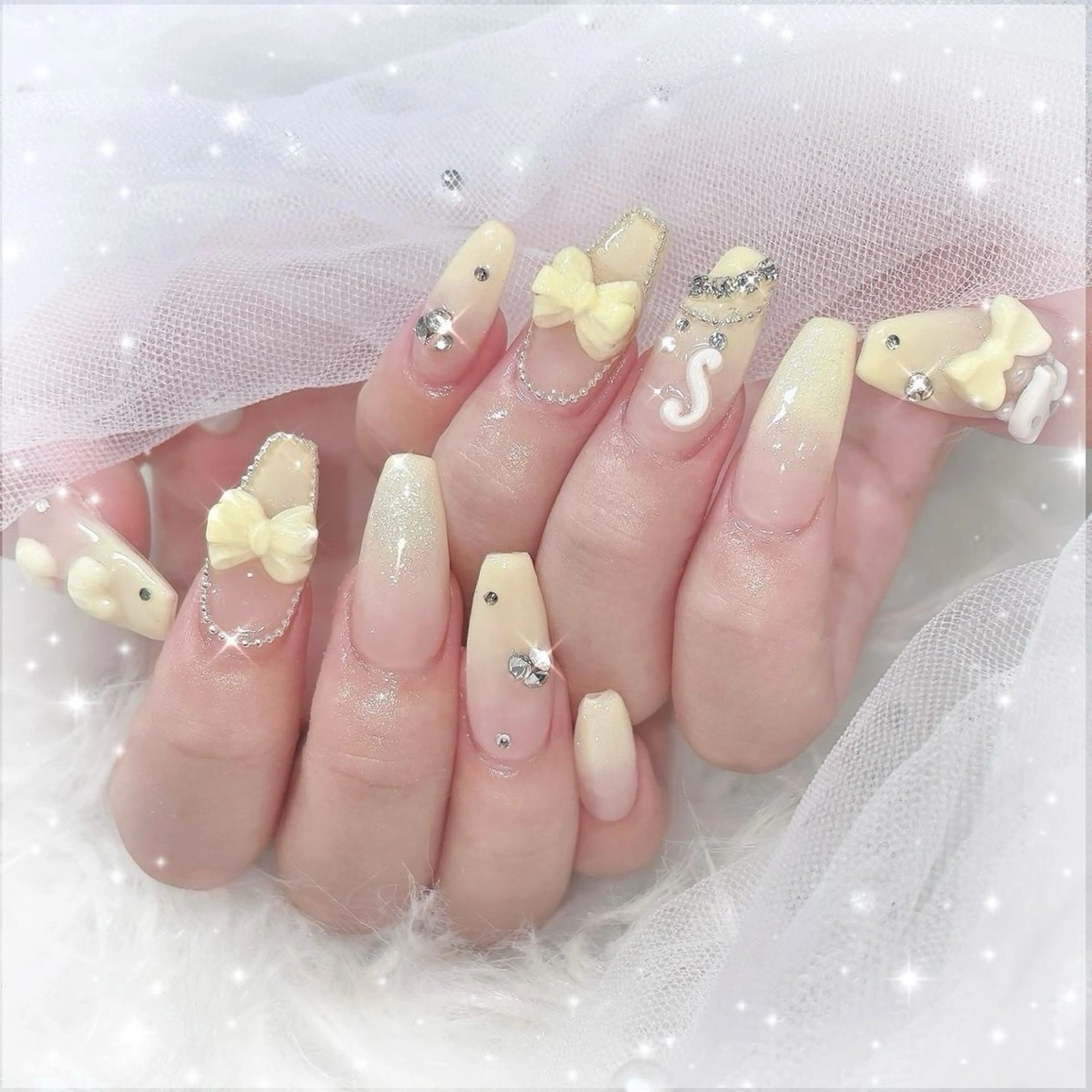 ネイル 長さ出し フレンチネイル グラデーション 卒業式 マグネットネイル MIHANA NAILのネイルデザイン