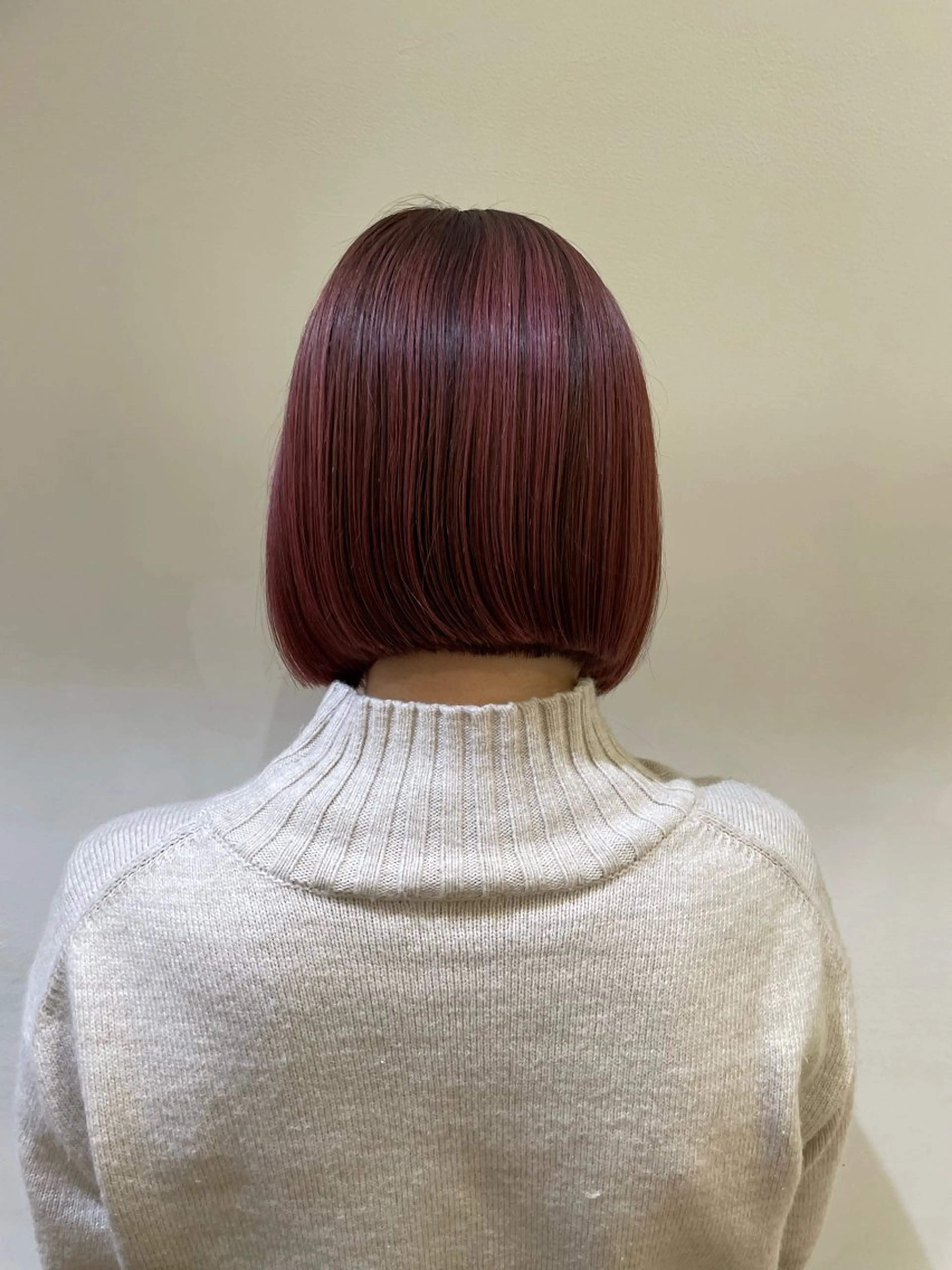 ショート カラー ブリーチ デザインカラー ハイライトカラー ピンクカラー レッドカラー つじしおり／ ショートヘア募集のヘアスタイル