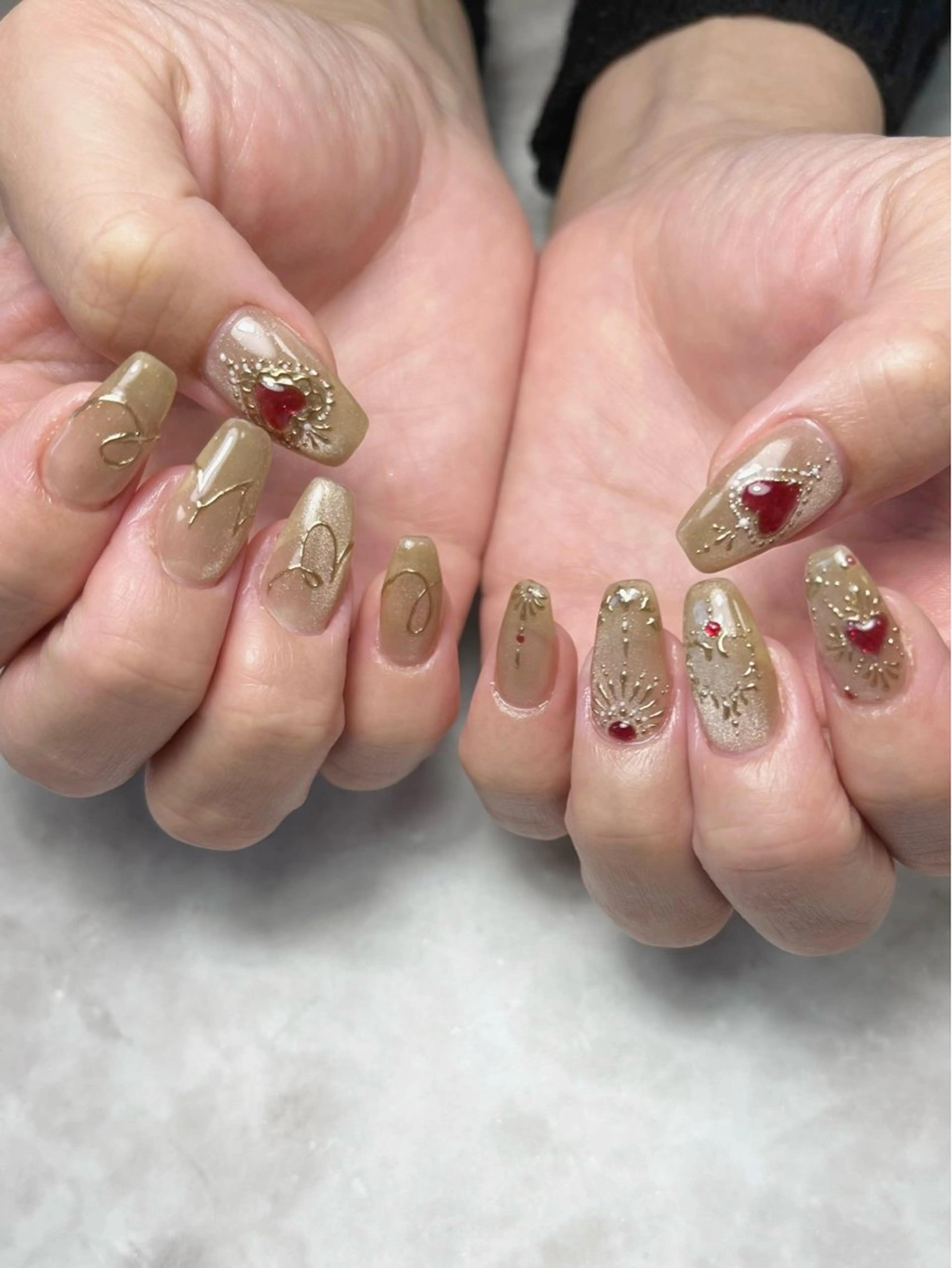 ネイル マグネットネイル バレンタイン Nailsalon E's cafeのネイルデザイン