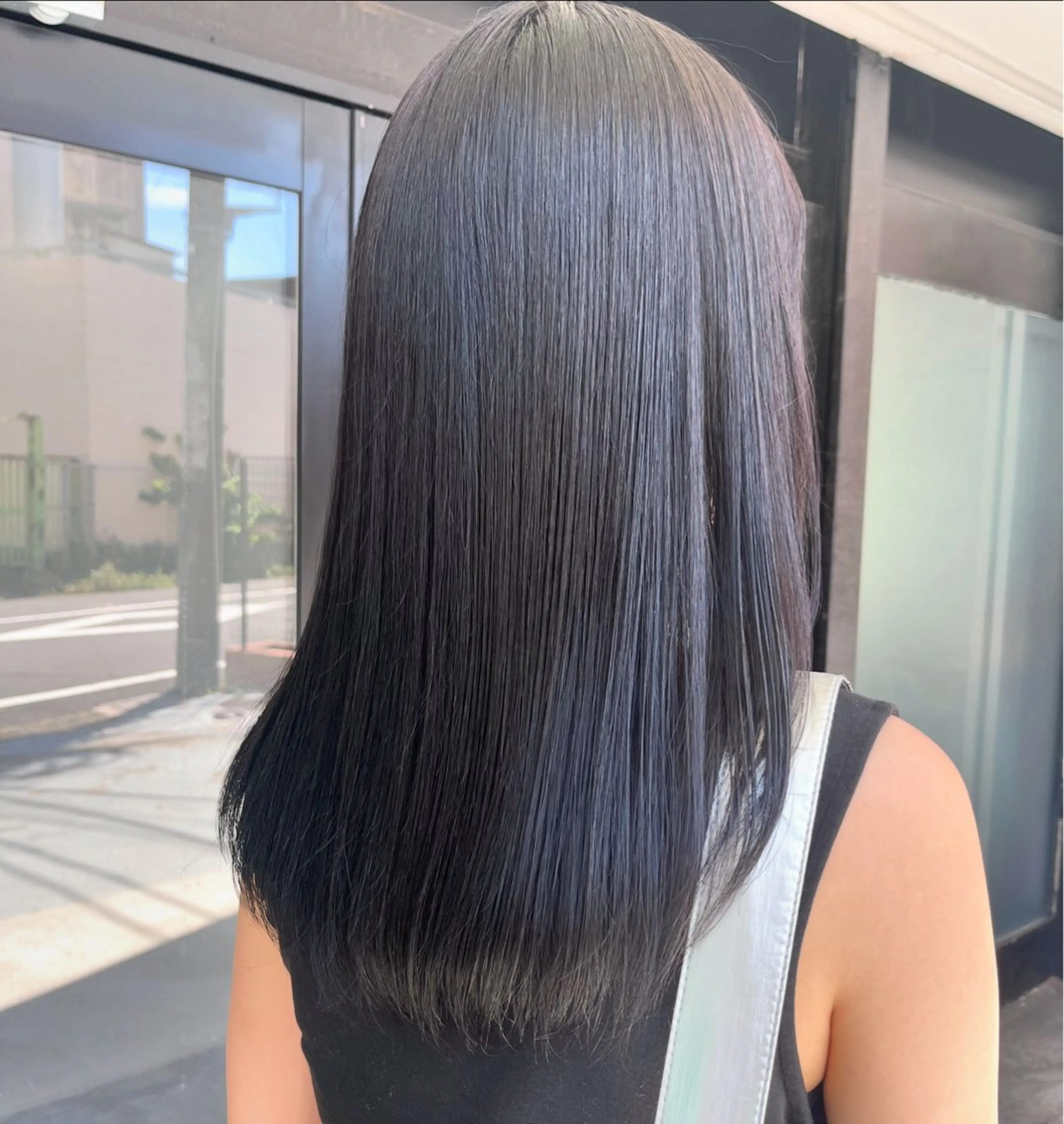 セミロング カラー 黒髪 ヘアカラー 透明感カラー/パーマ 🌀アオノアユミのヘアスタイル