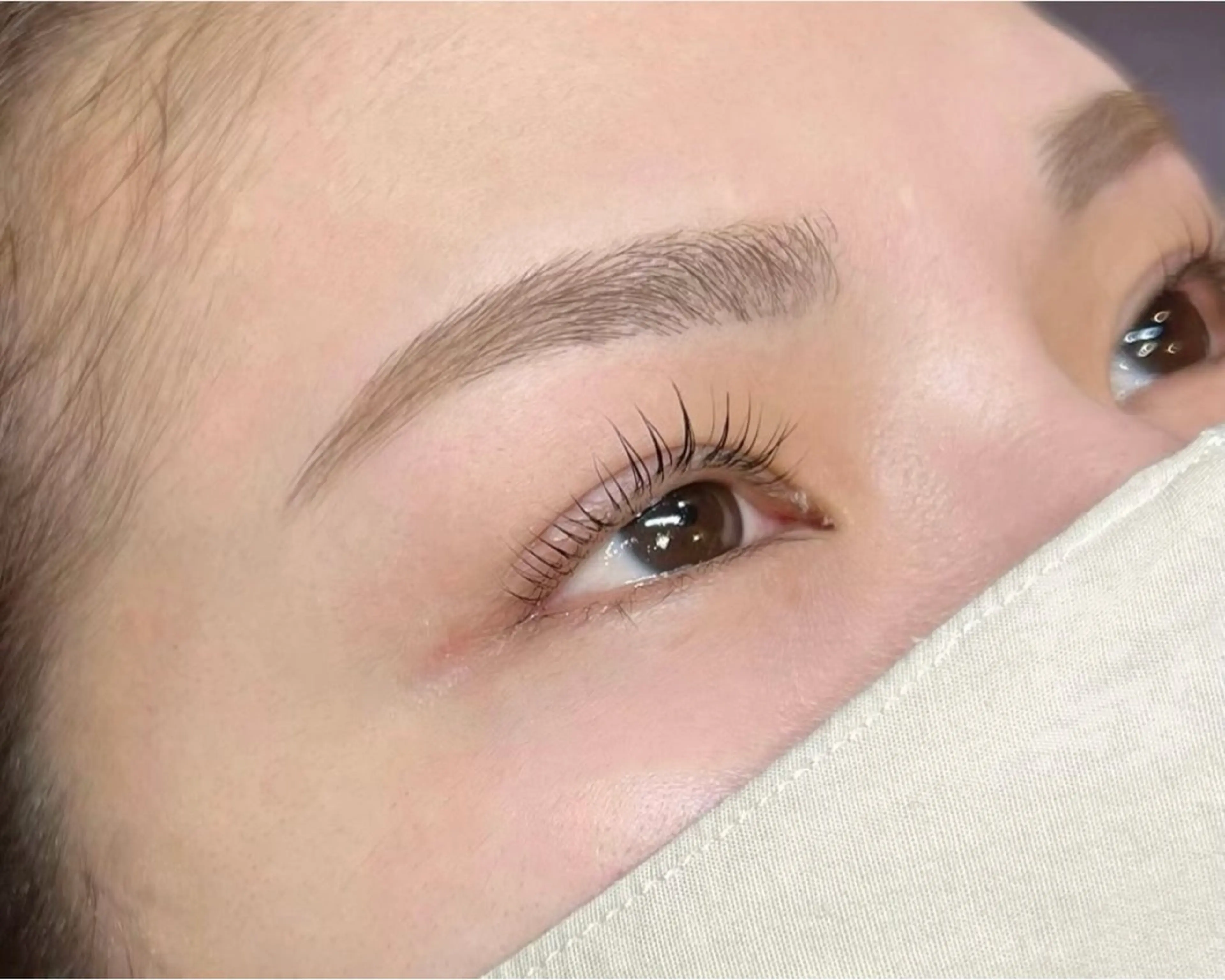 眉毛ワックス脱毛 【練習モデル】の写真