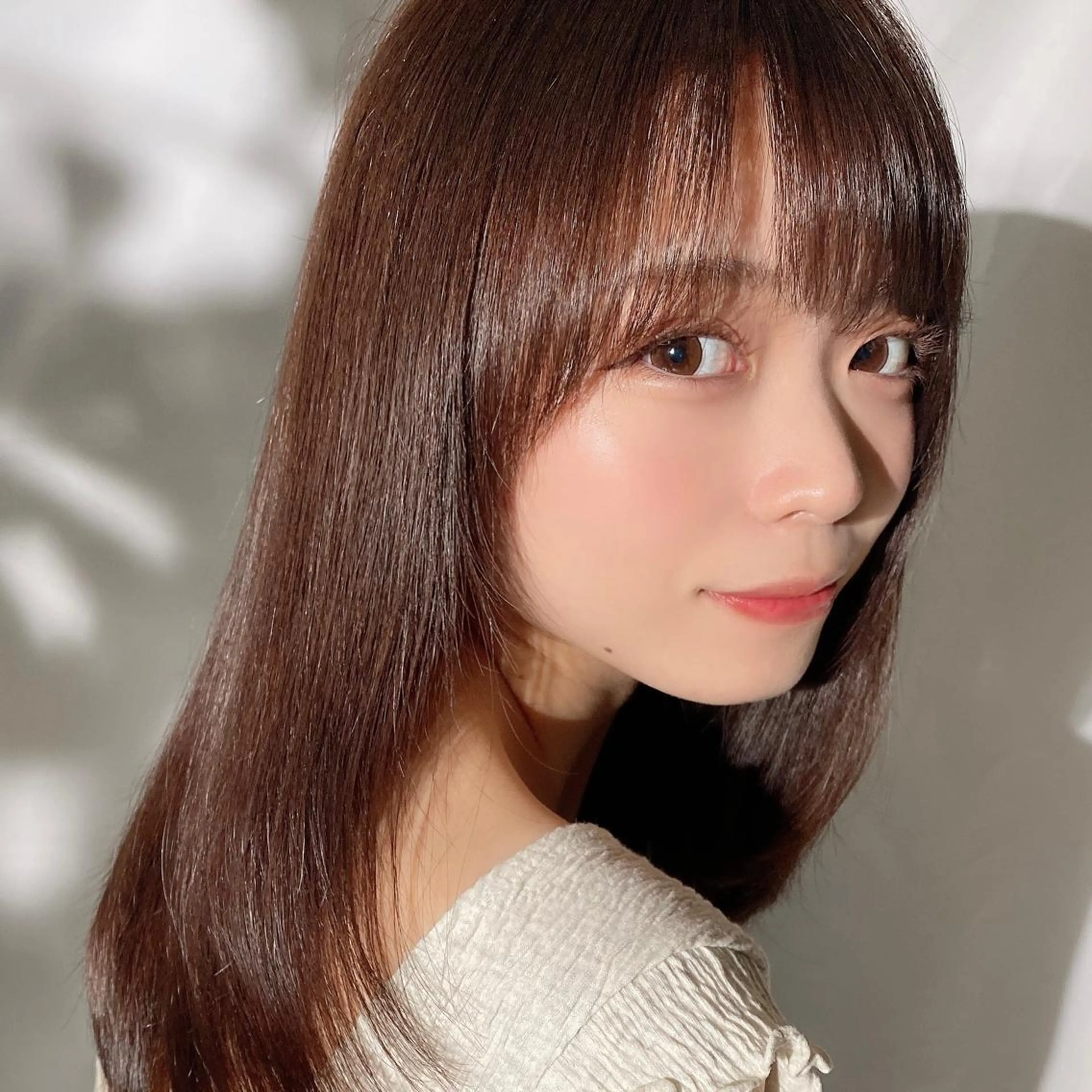 セミロング 髪質改善 レイヤーカット 縮毛矯正 カット 縮毛矯正 トリートメント 🧡くびれヘア/前髪 顔周り🧡久原結衣のヘアスタイル