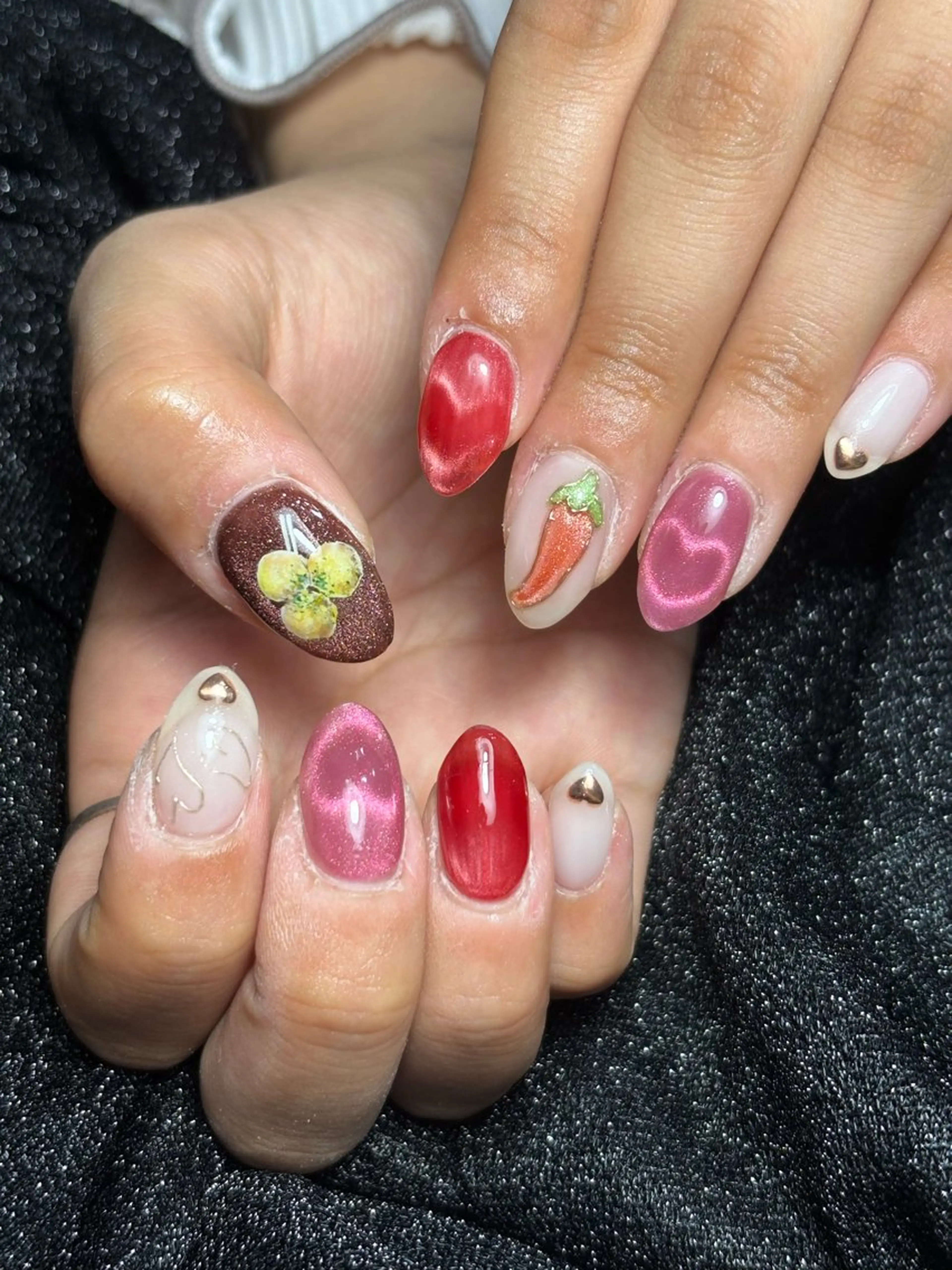 ネイル ハンドネイル フットネイル ✴︎ Delightのネイルデザイン